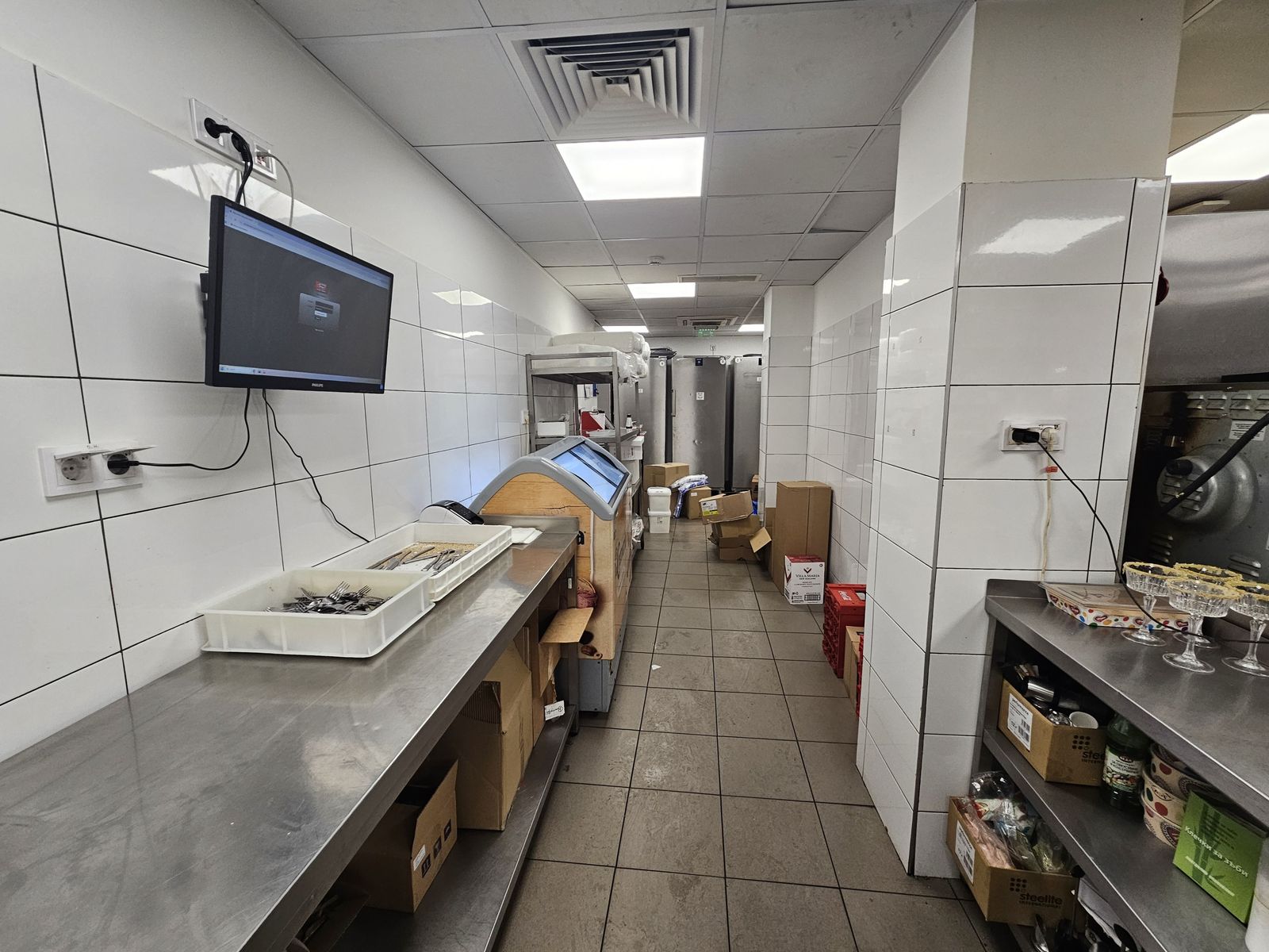 Luxuriously Romantic Restaurant in the Heart of Sofia - Photo 29