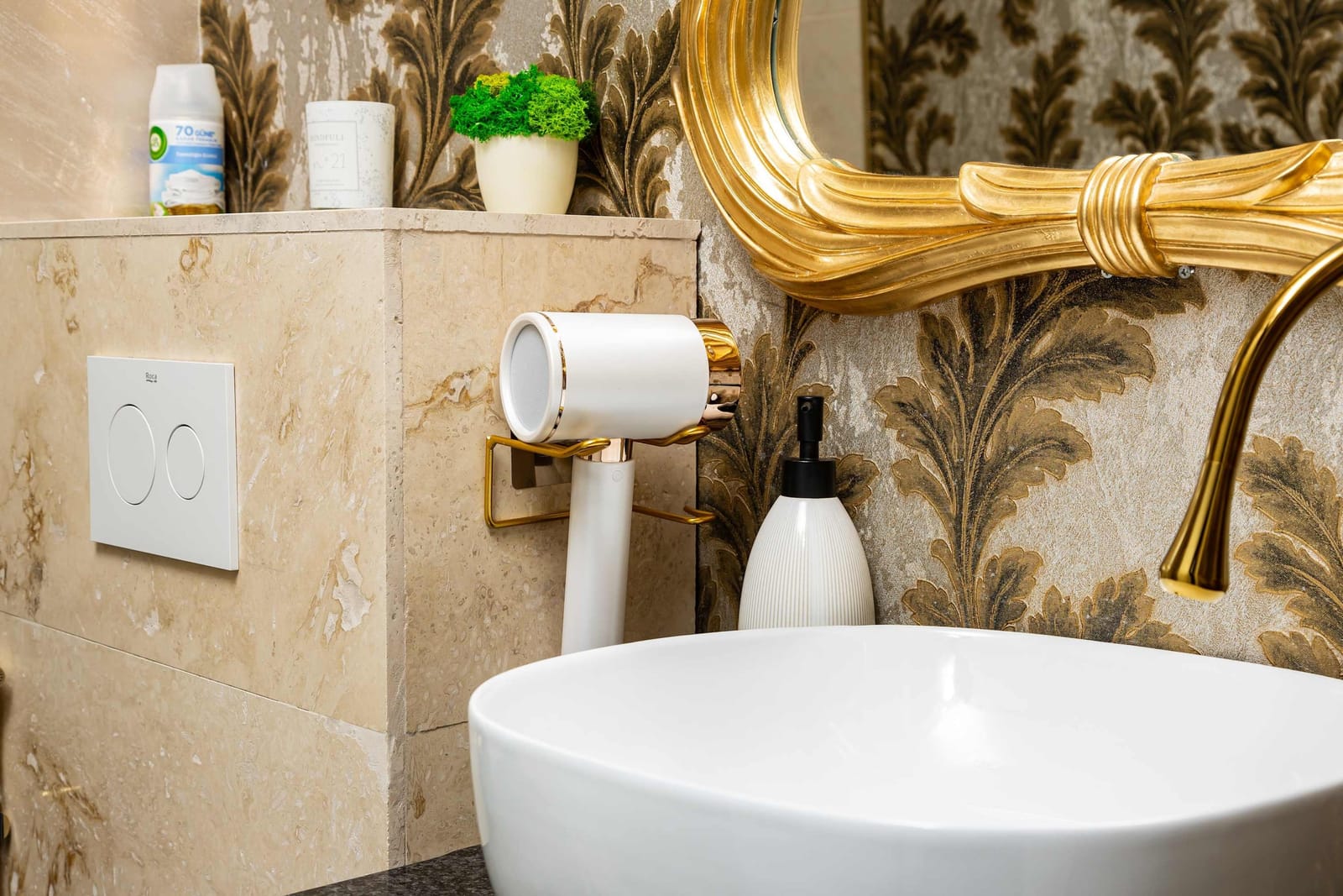 Sunny Modern 1BR Retreat with Cozy Balcony - Photo 28