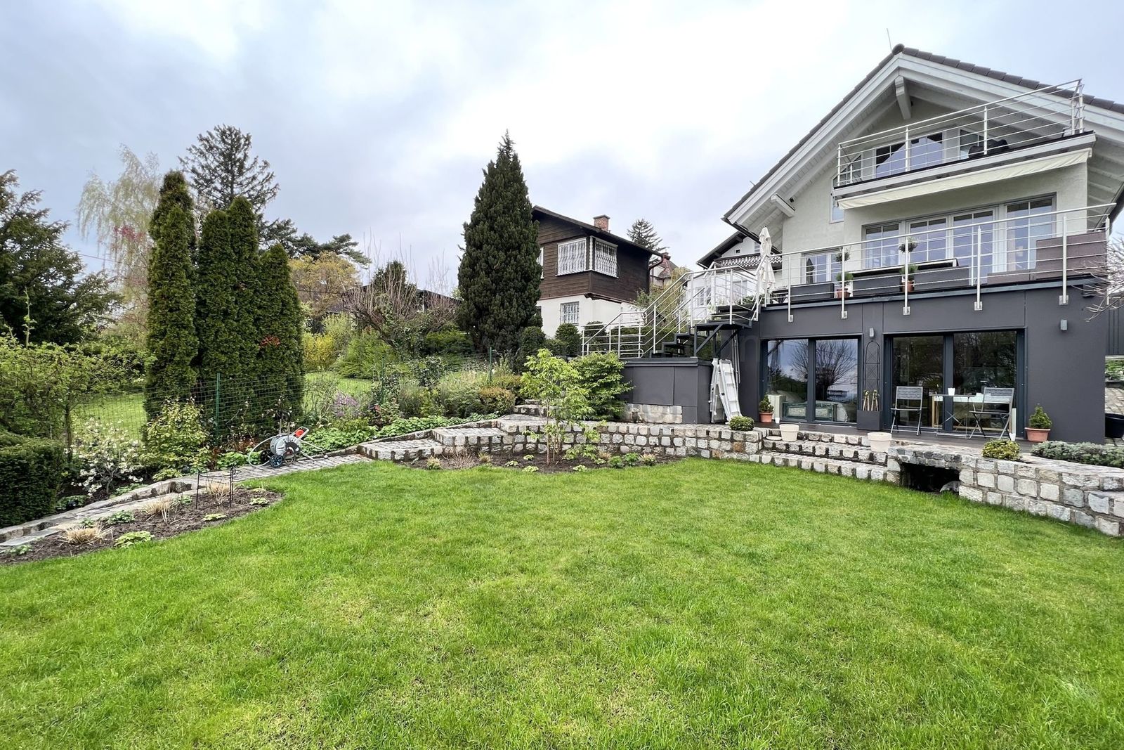 Location 242 - Photo 4