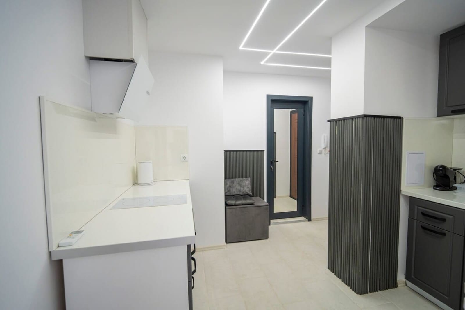 Modern Seaview Central Apartment in Sarafovo - Photo 10