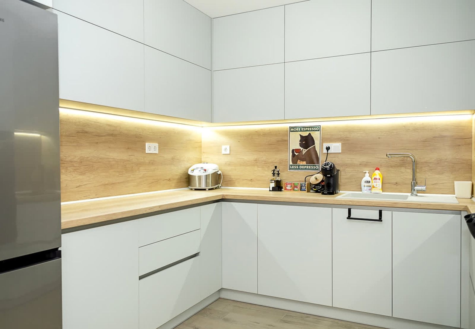 Stylish 2BR Apartment - Underground Parking, Varna - Photo 9