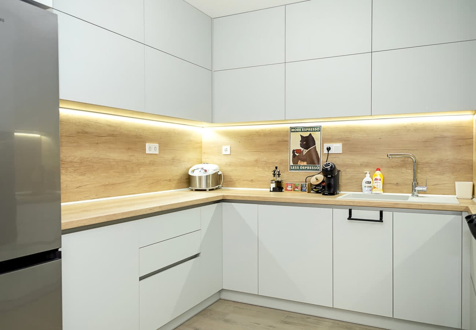 Stylish 2BR Apartment - Underground Parking, Varna - Photo 9