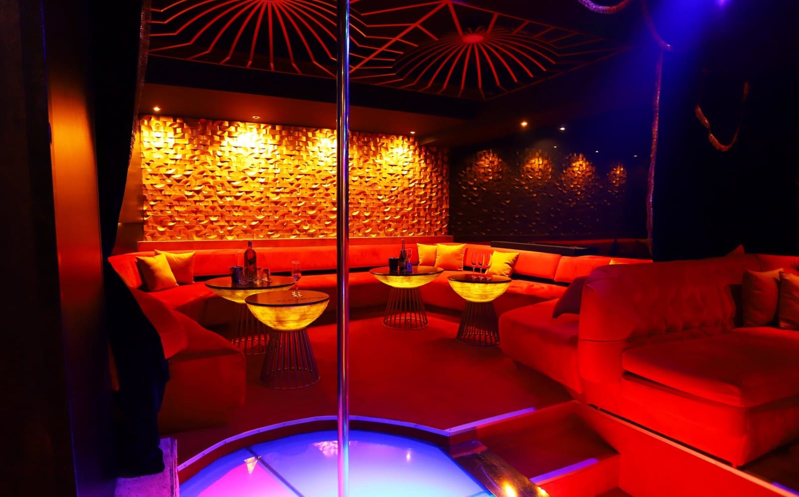 Kama Sutra Night Club - Photo 11