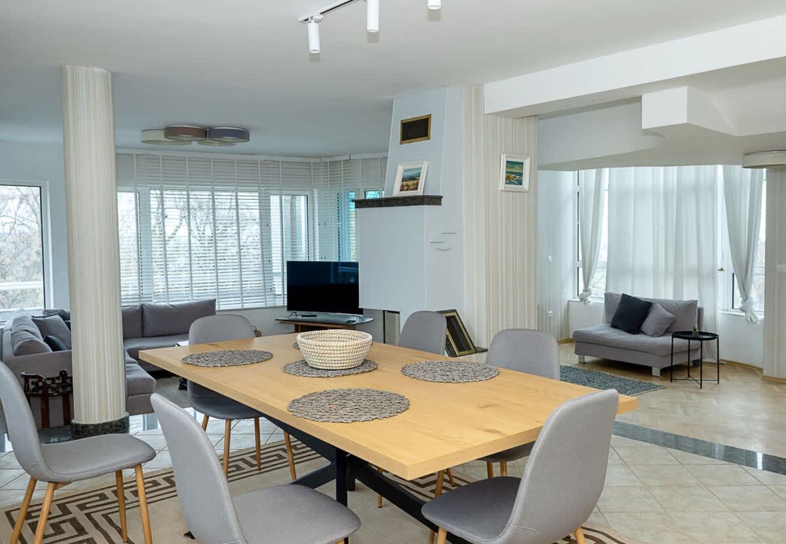 3BD Maisonette with Sea Views - Next to Sea Garden - Photo 4