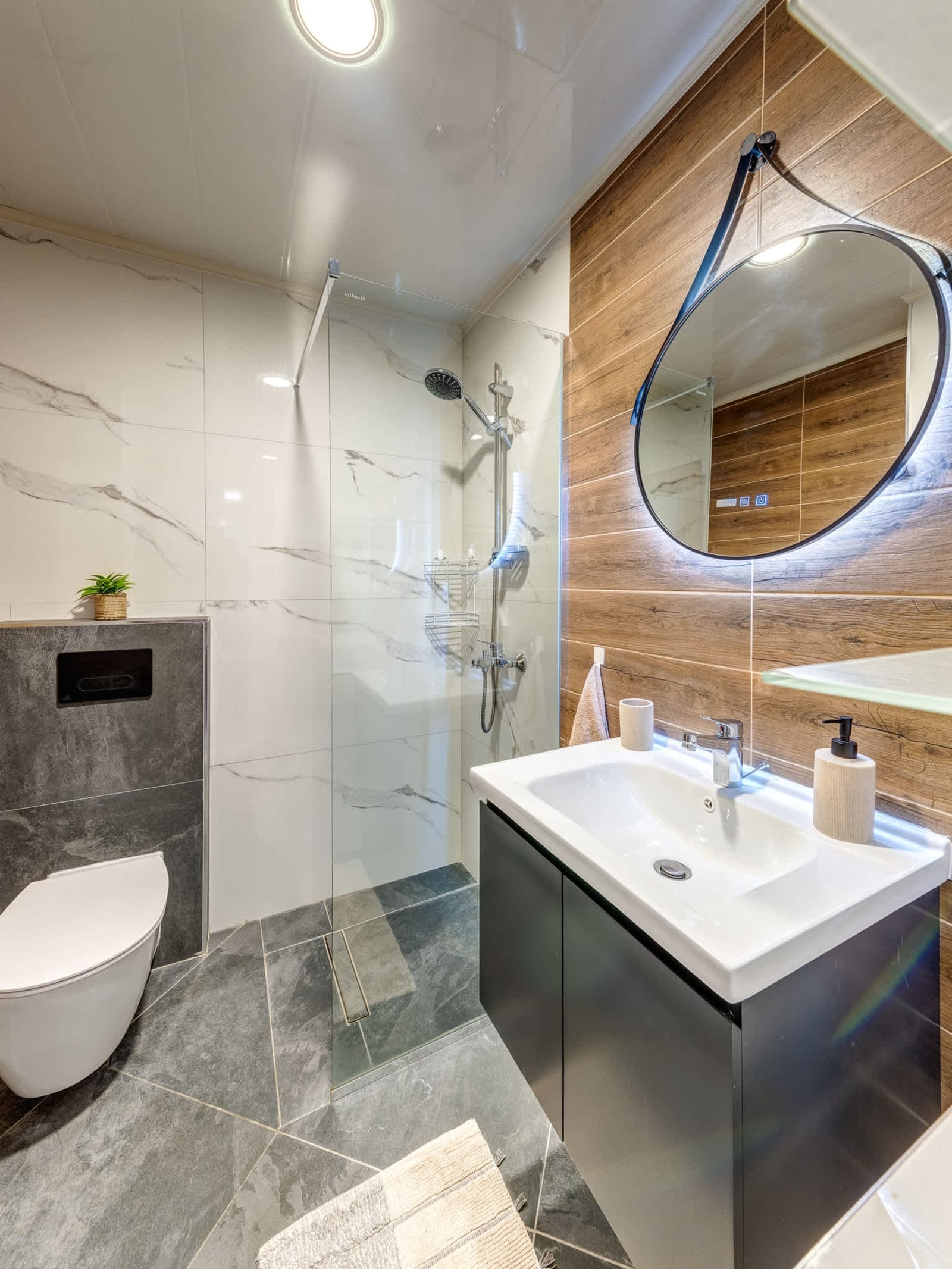 Stylish 1BR in the Heart of Town - Photo 21