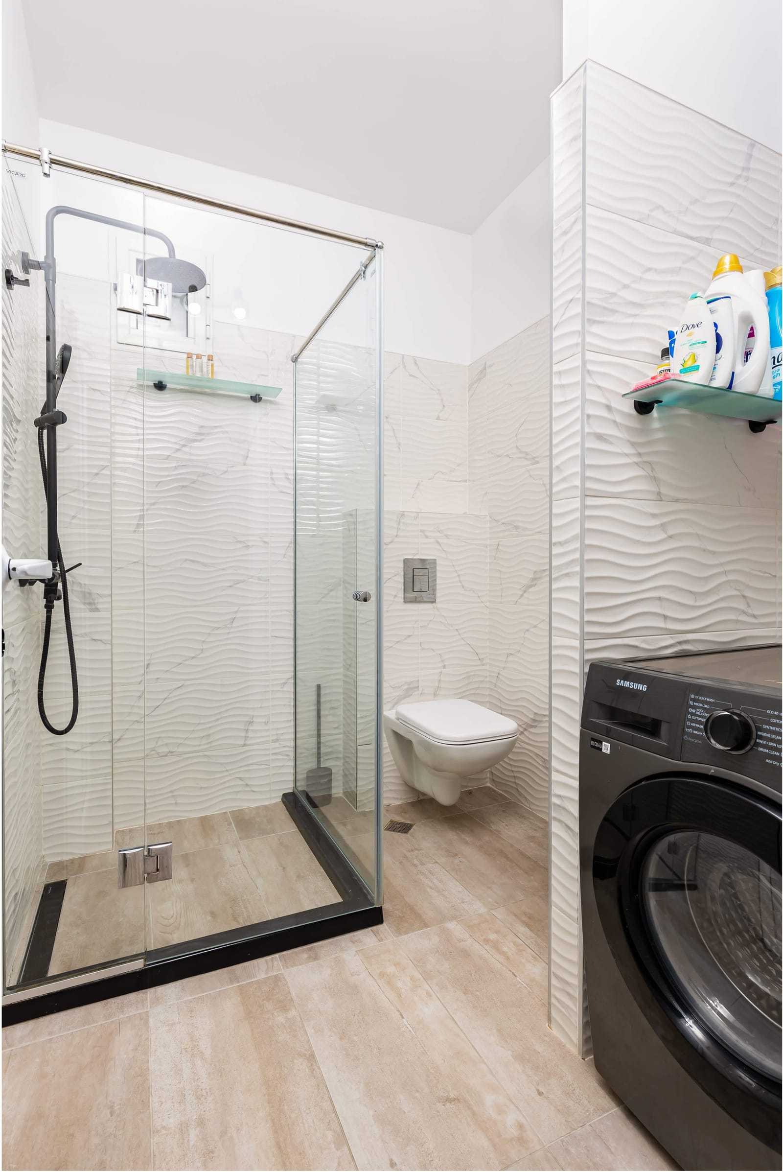 Cozy Floor from a House Near the City Center - Photo 18