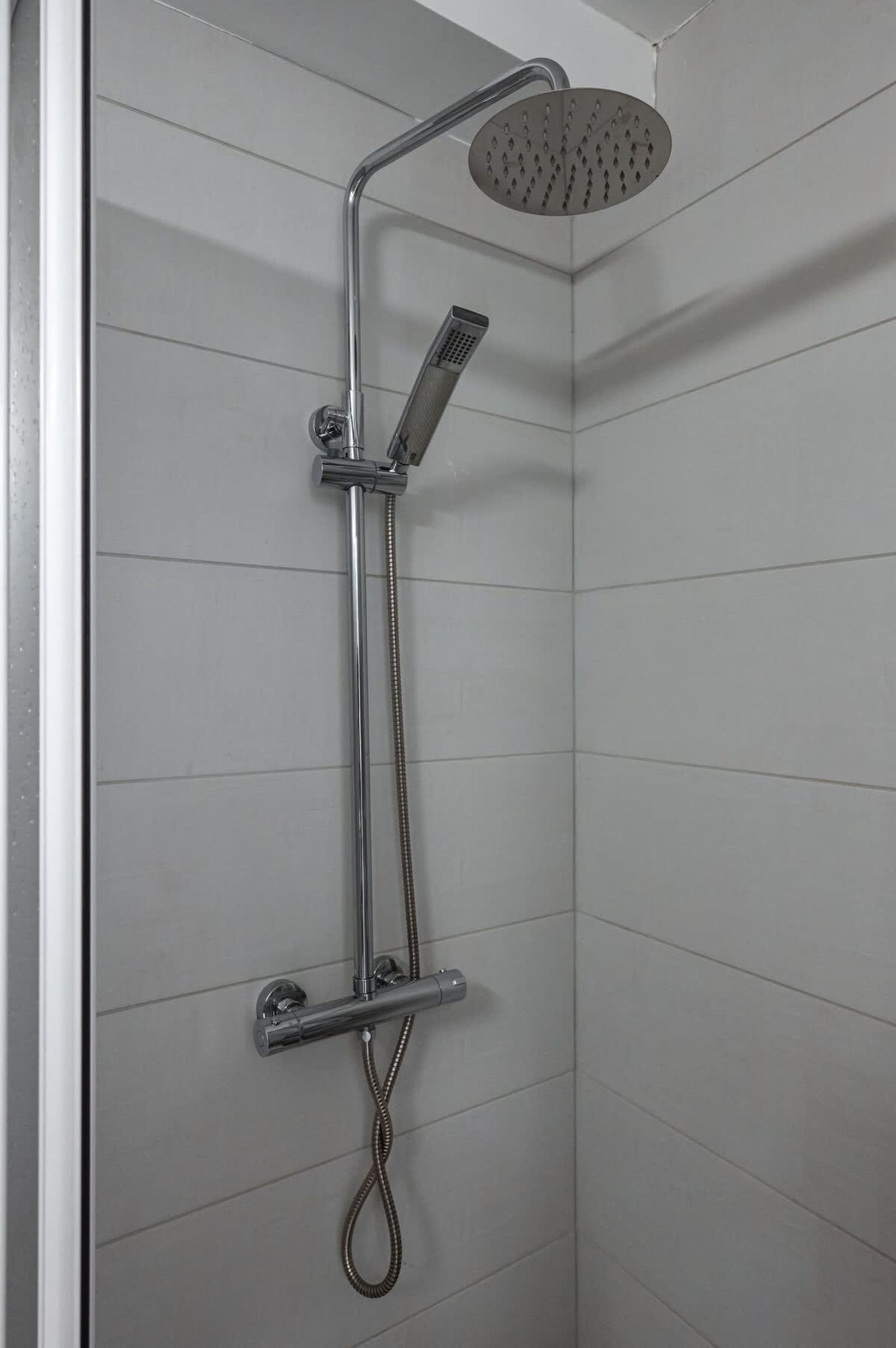 Cozy Studio - Your Home Away From Home - Photo 14