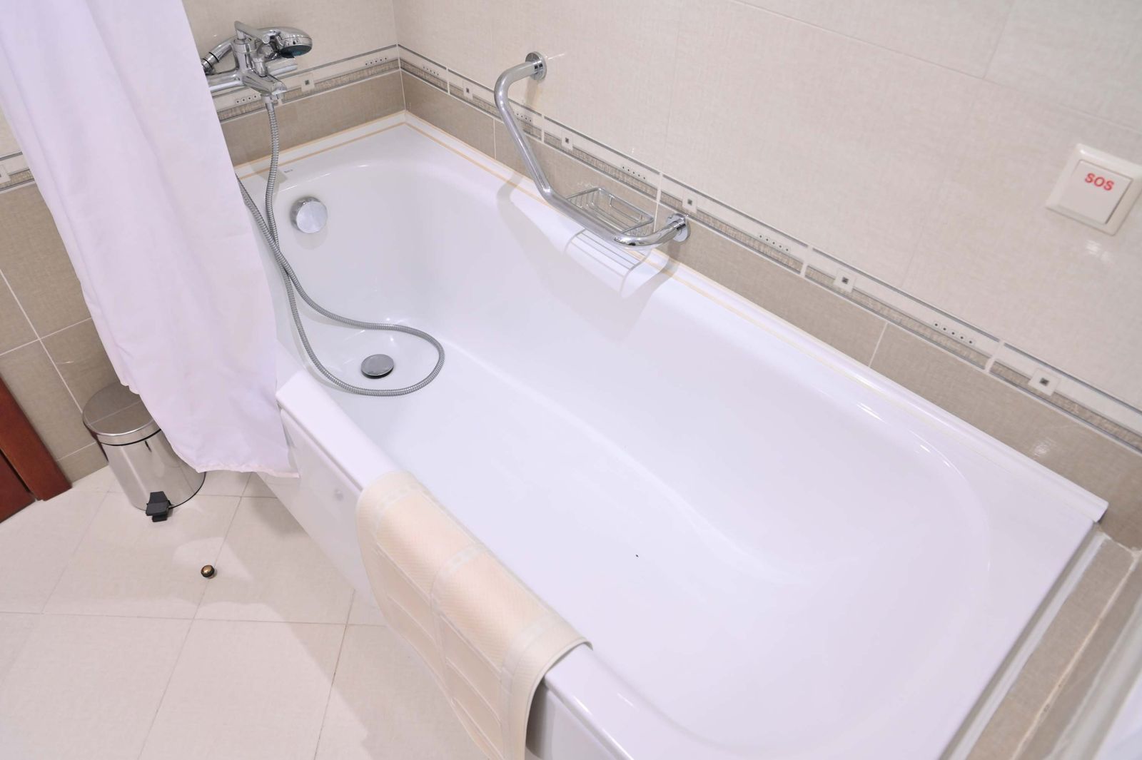 Riverside 1BR in Downtown, Near Ski Lift - Photo 18