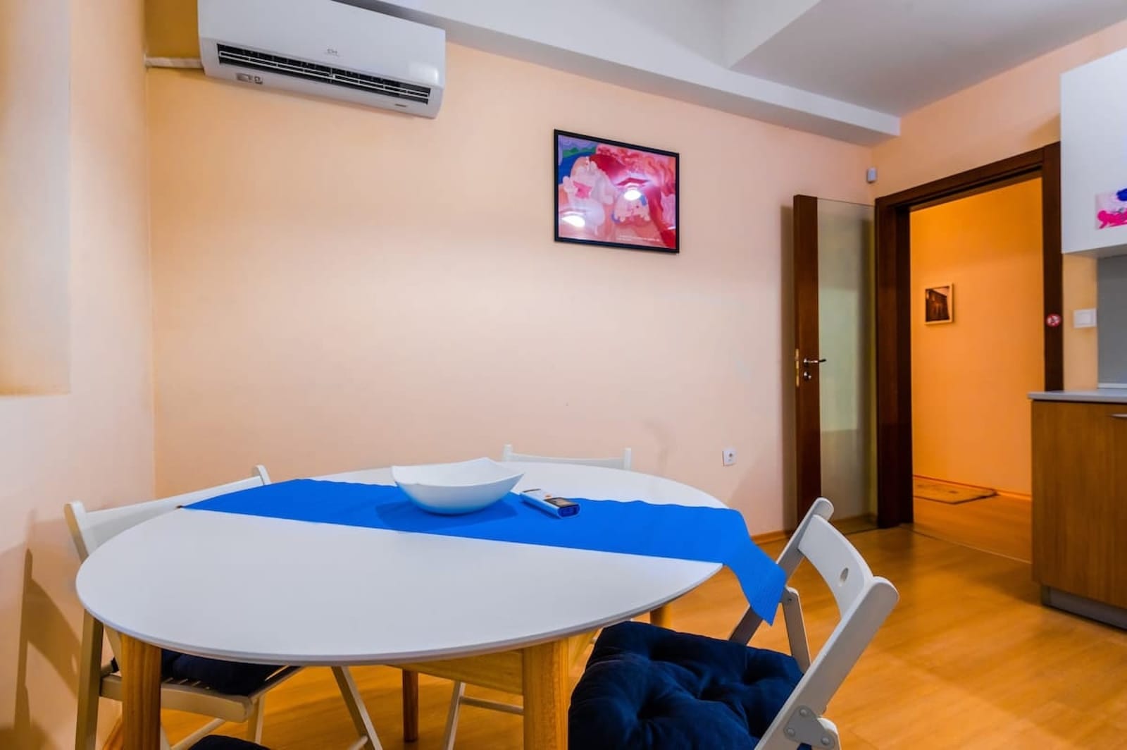 Sofia’s Best Area - Workspace+300 MBPS WiFi - Photo 19