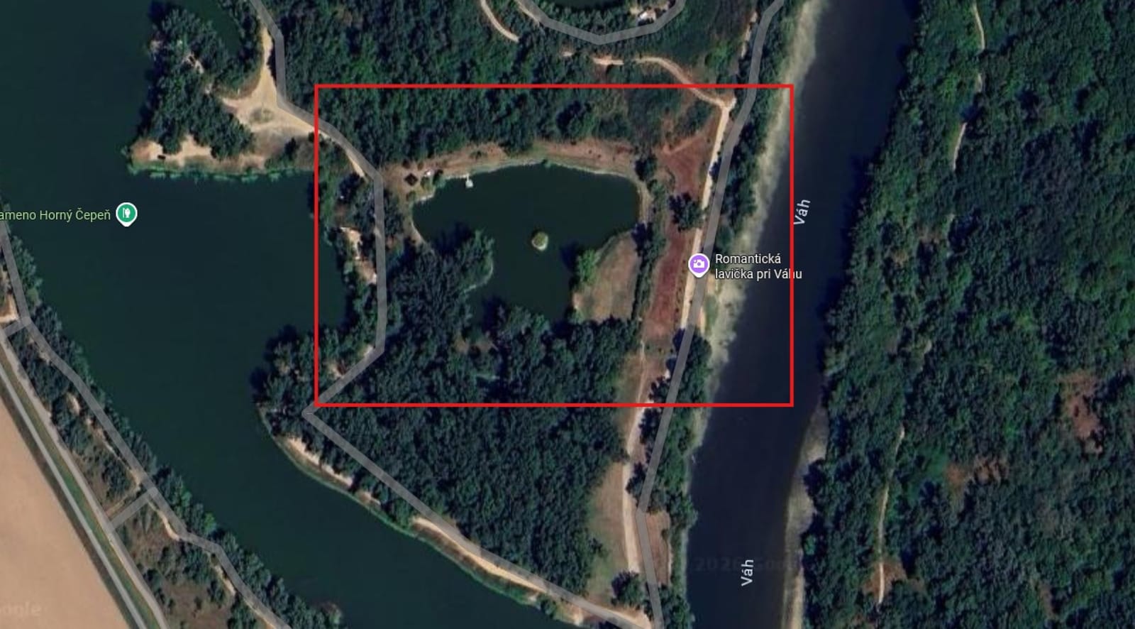 Private lake with islands and beautiful nature - Photo 6