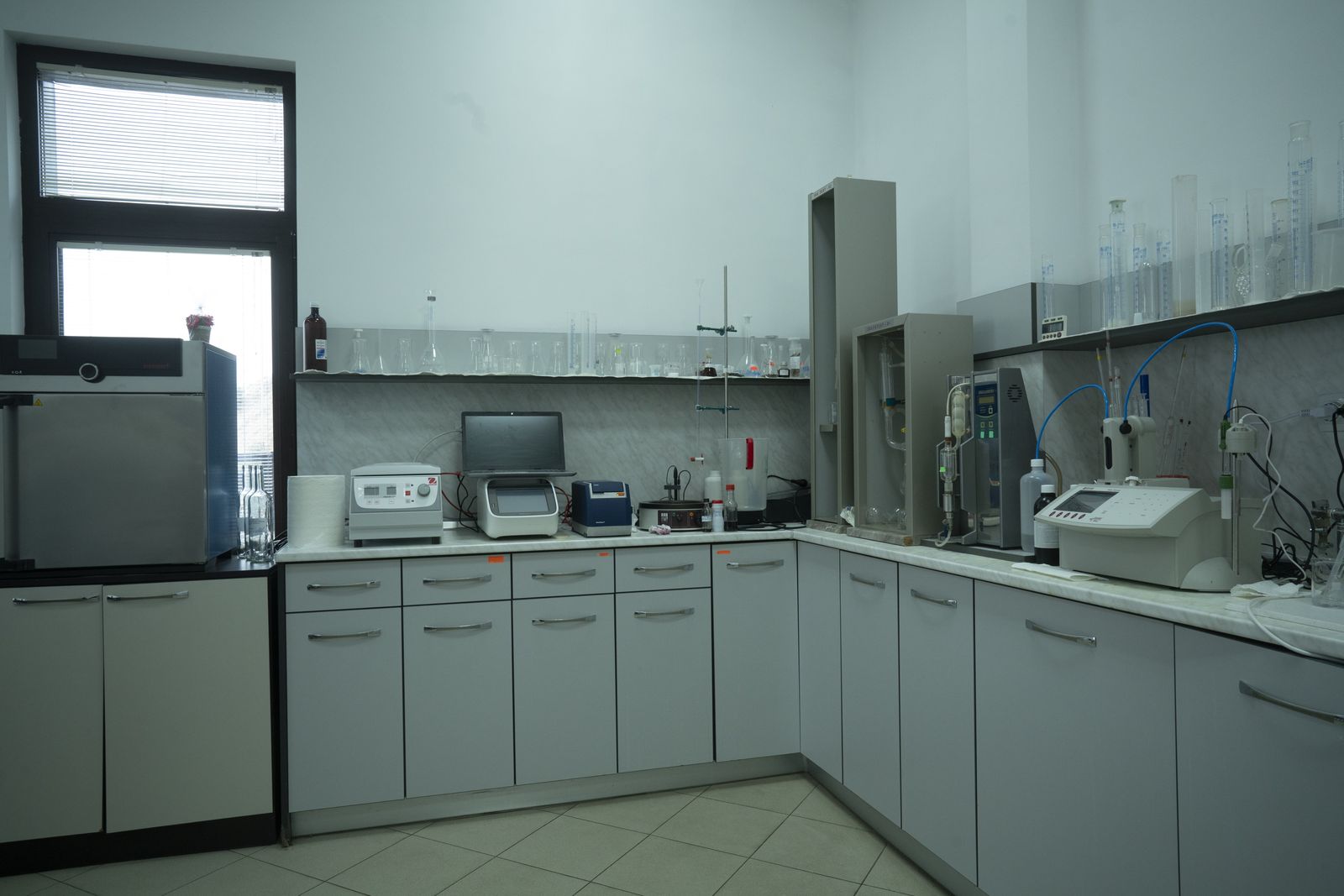 laboratory and office of the enologist