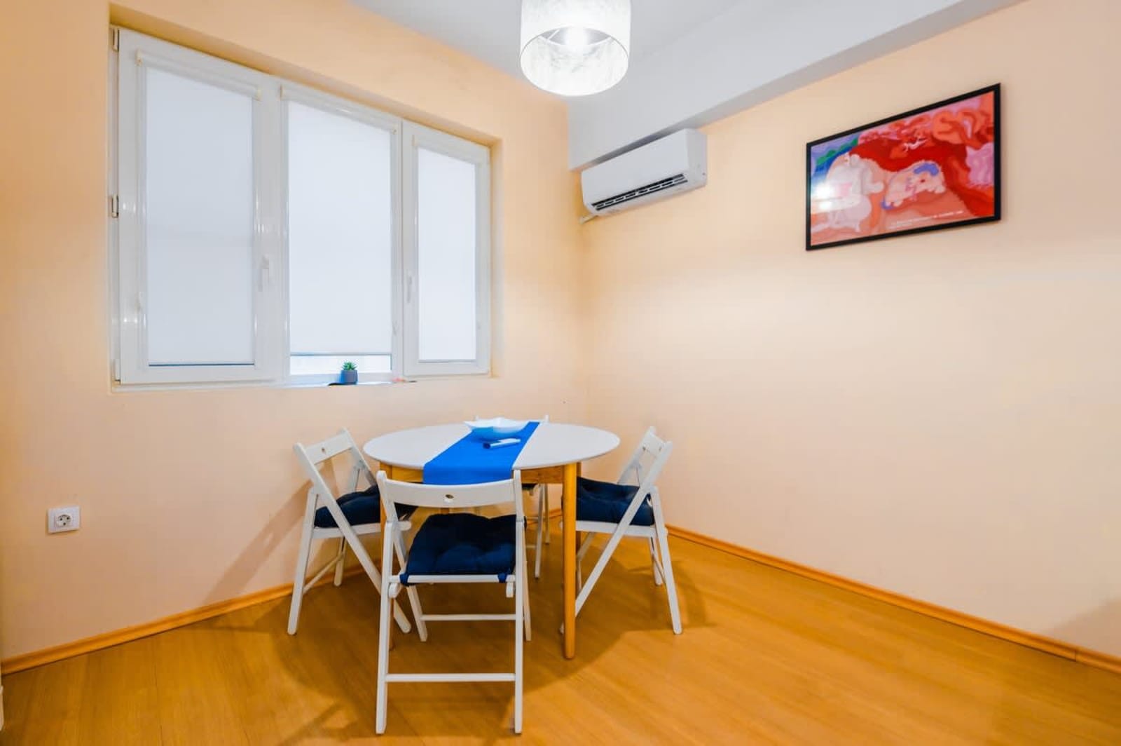 Sofia’s Best Area - Workspace+300 MBPS WiFi - Photo 20