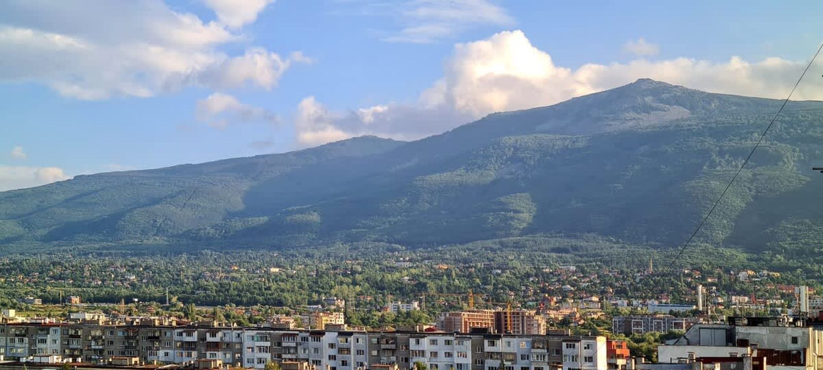 Panoramic and Spacious Flat near the City Centre - Photo 13