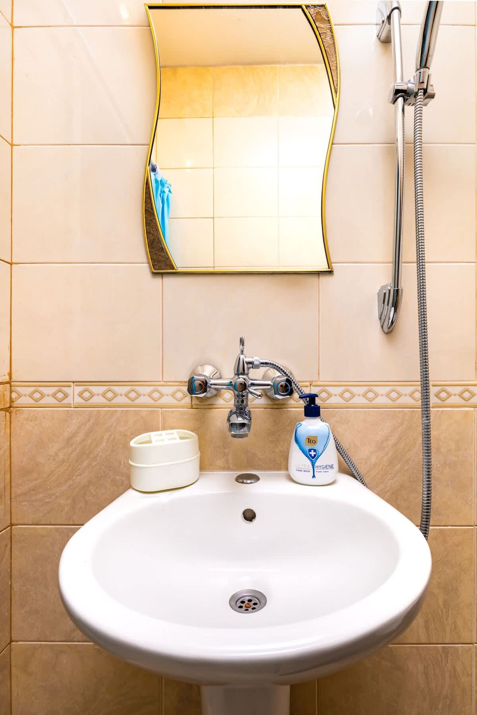 Hidden Charm in Plovdiv  1BD Flat - Photo 9