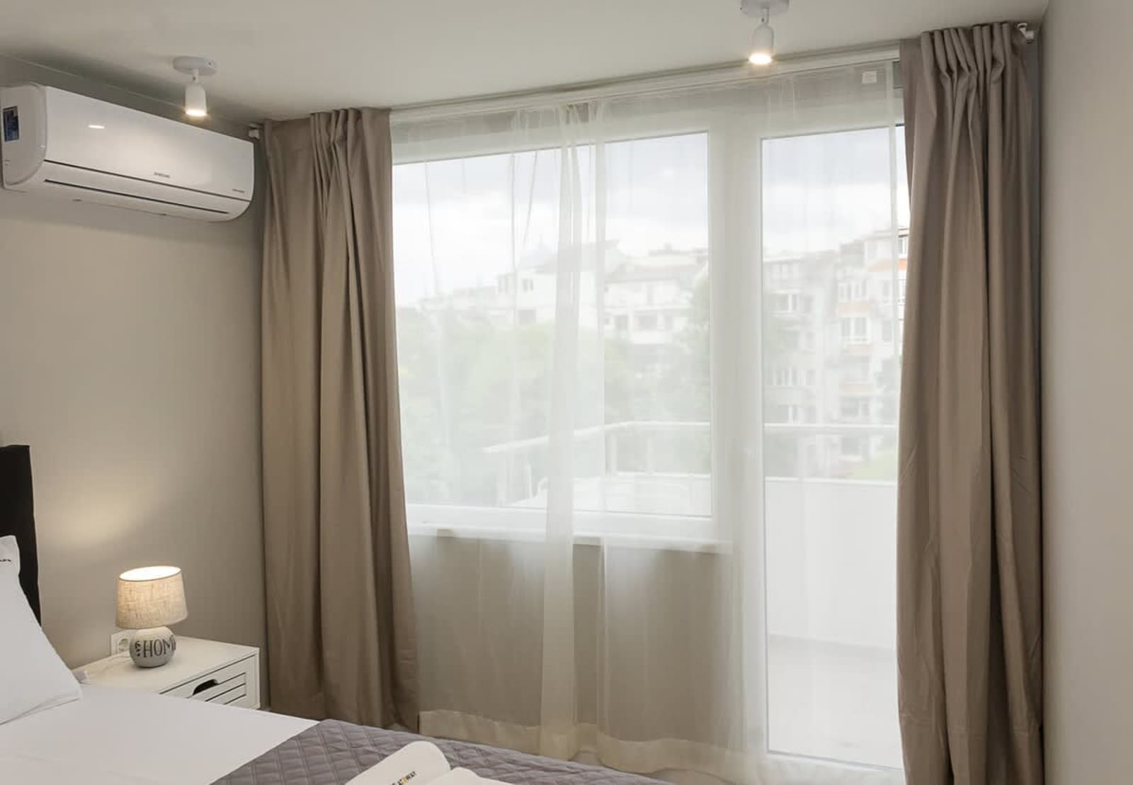 Sea Garden Varna - 2BD Flats with Desk &amp; Balcony - Photo 13