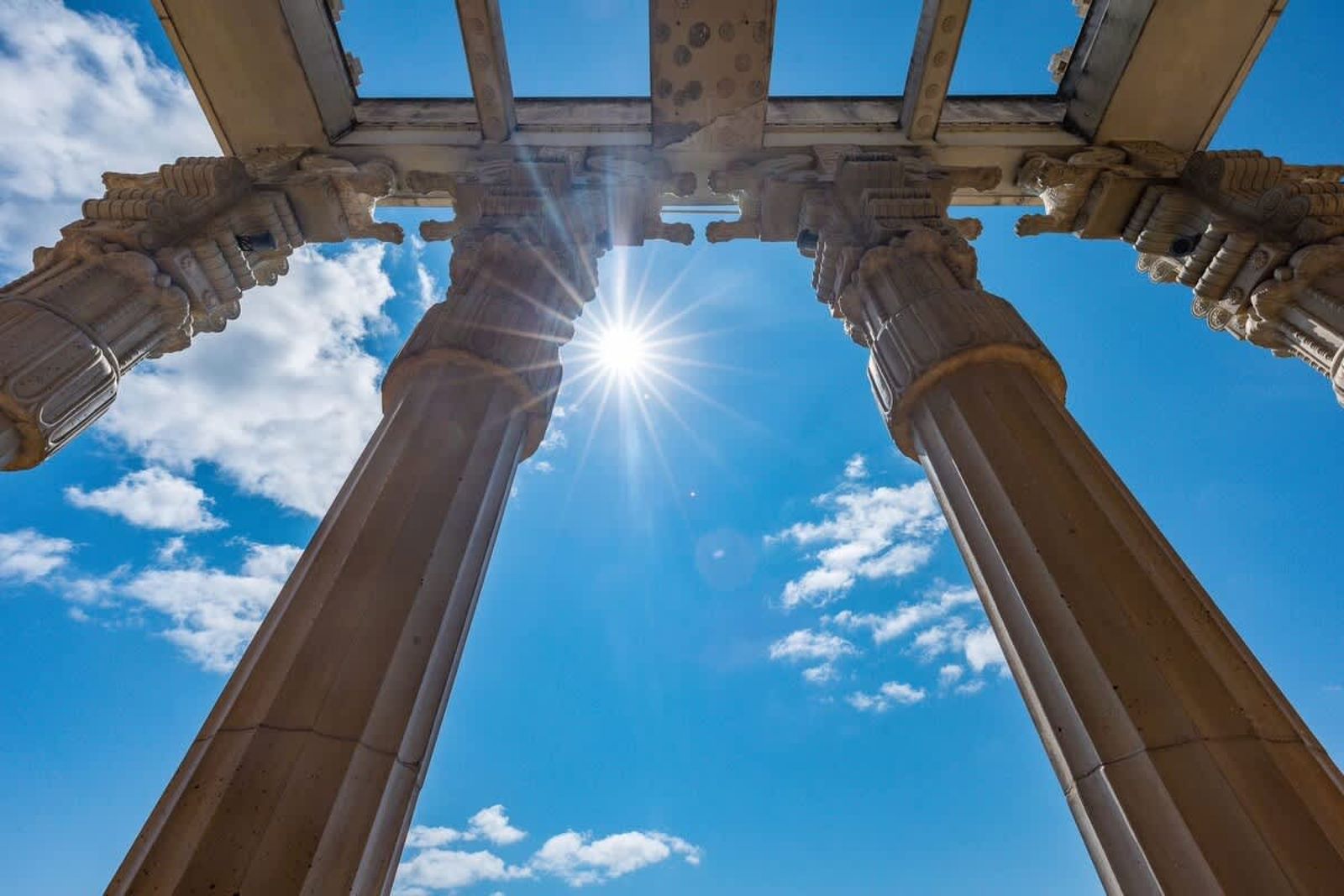 Elegant Apartment with Balcony in Argisht Palace - Photo 27