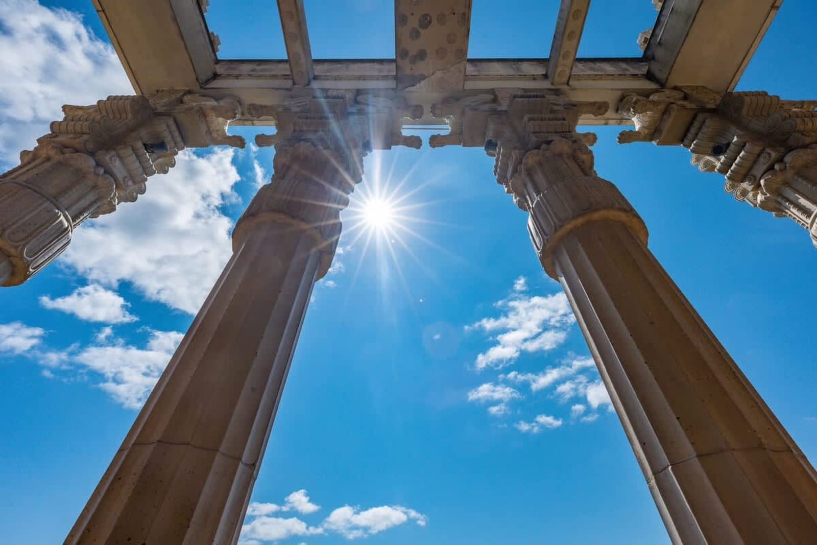 Elegant Apartment with Balcony in Argisht Palace - Photo 27
