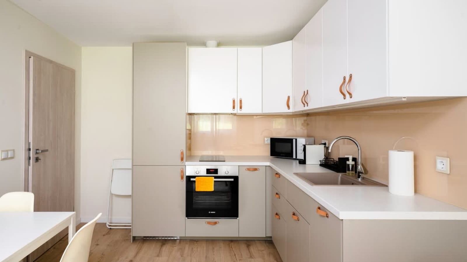 Cozy 1BD Apartment next to NDK - Photo 13