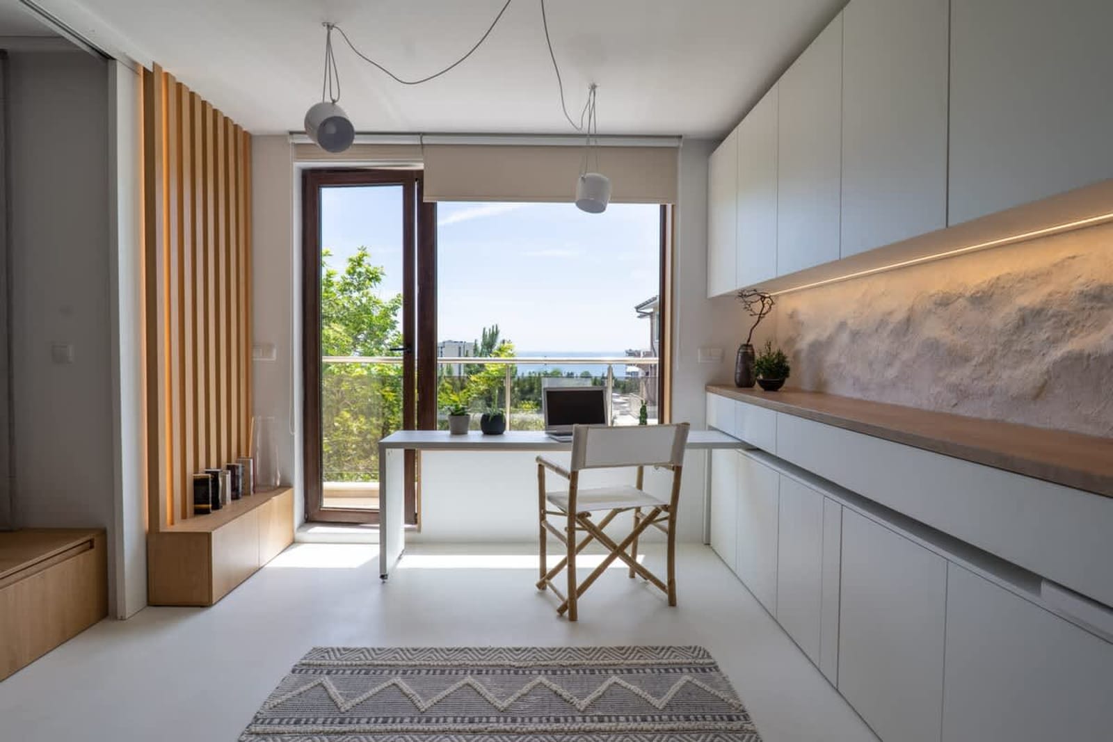 Smartly Designed Flat with Balcony &amp; Parking - Photo 10