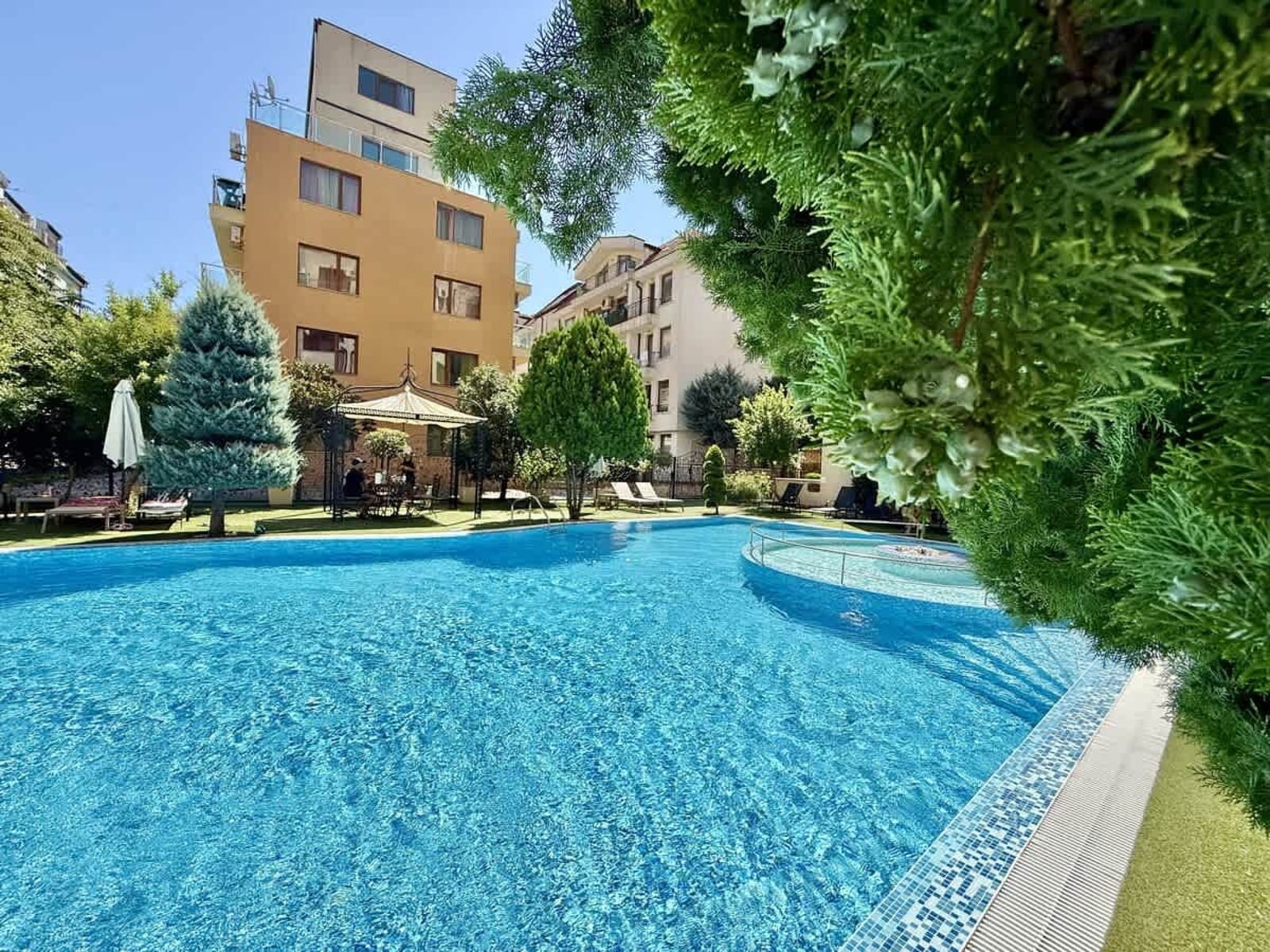 Cozy apartment in Emerald Paradise - Photo 42