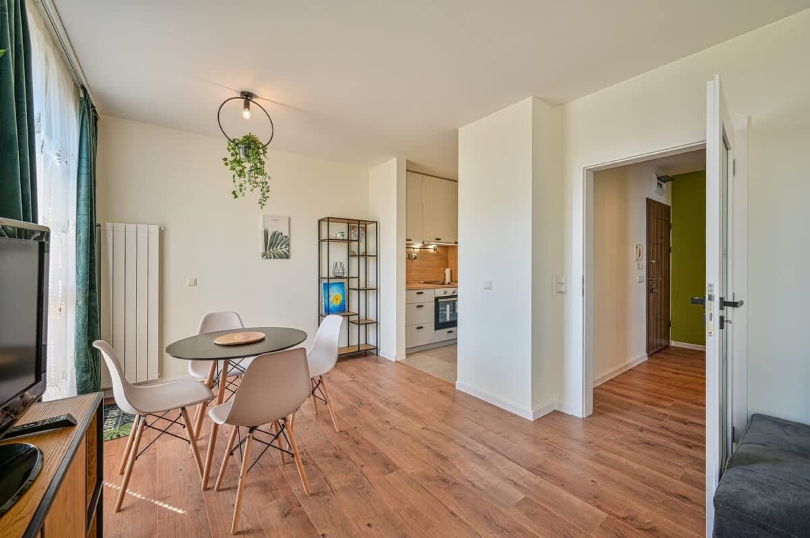 Tropicana Penthouse – 1BD Free parking - Photo 7