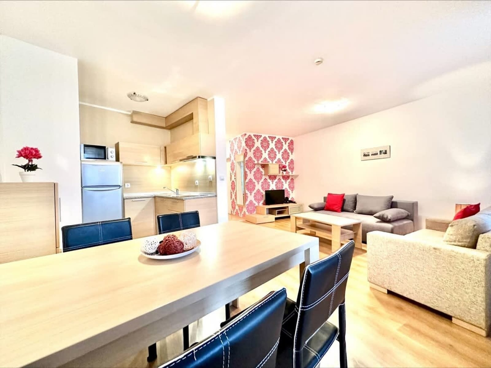 Cozy Aheloy  sea view  2 bedroom - Photo 5