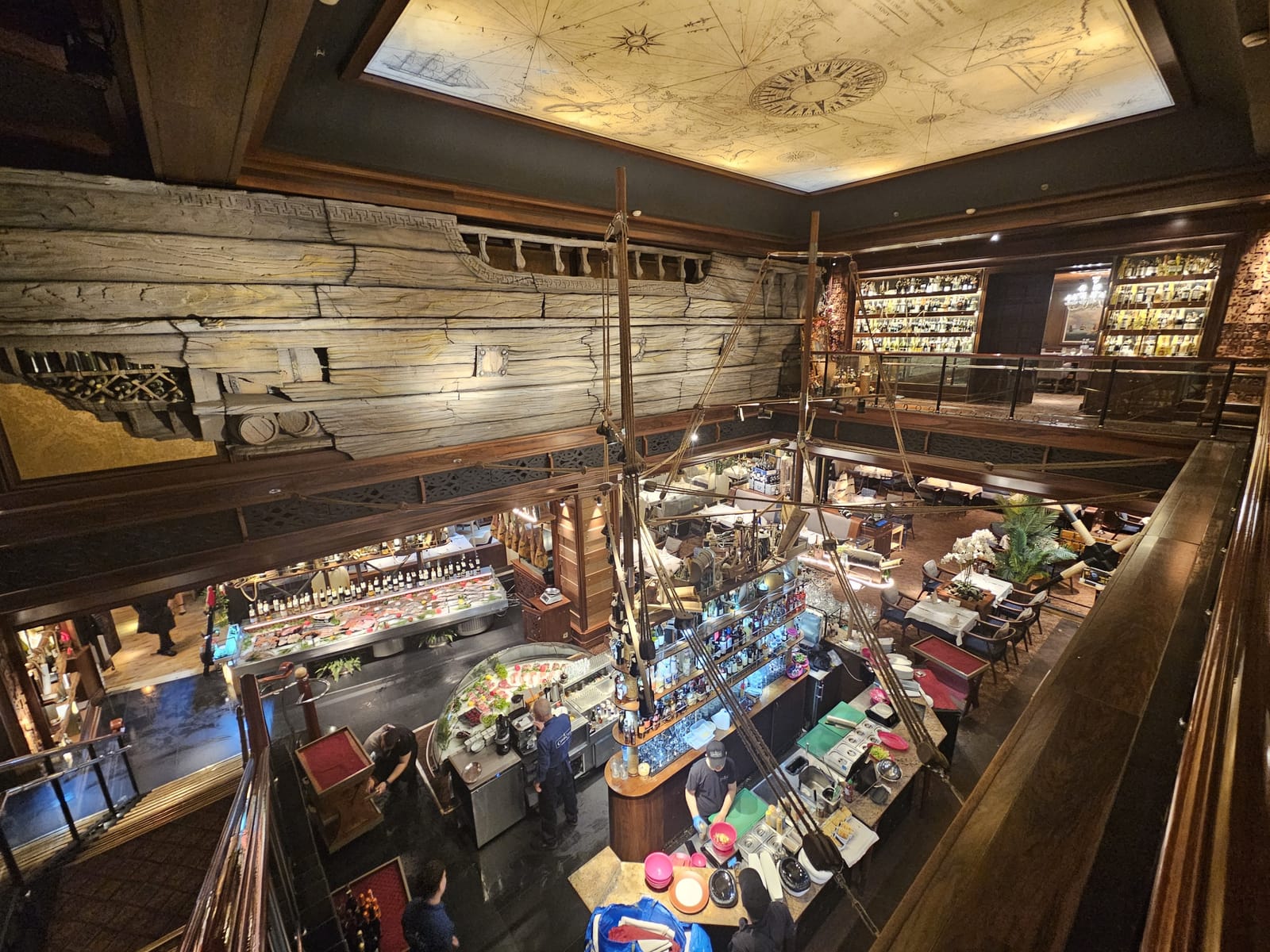 Adventurous High-luxury Restaurant in Sofia - Photo 21