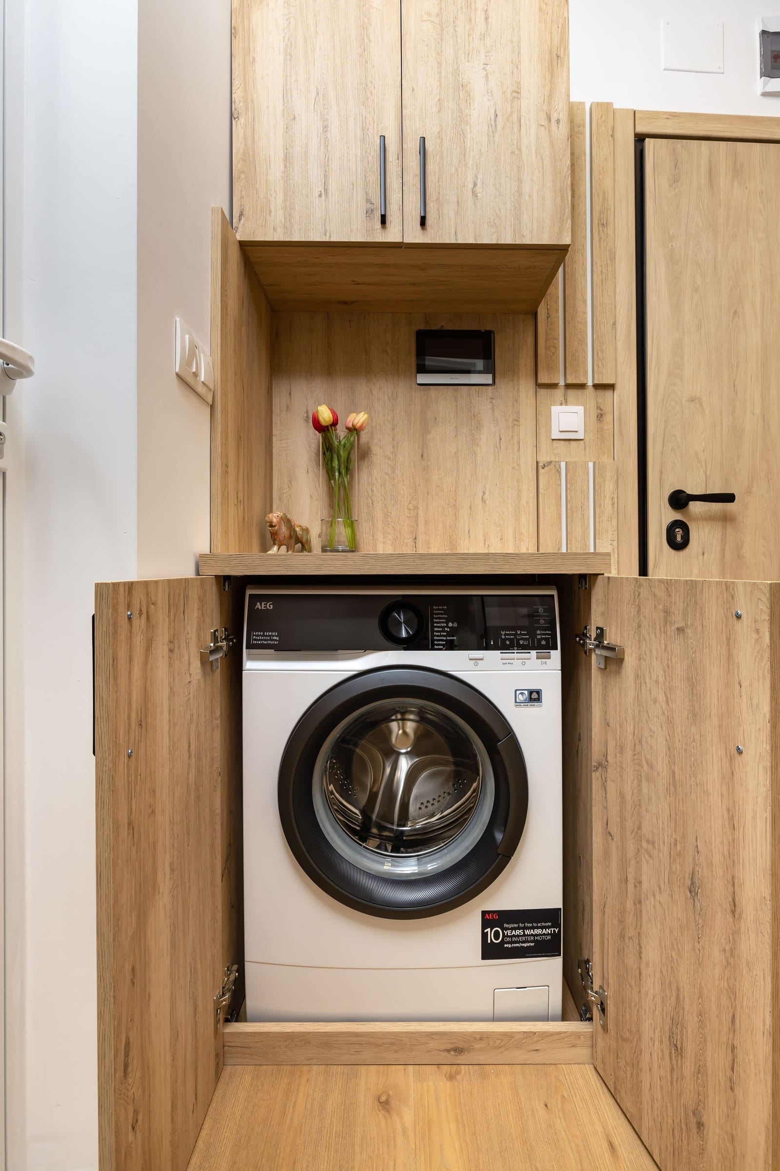 The Modern Wood Suite - Photo 23