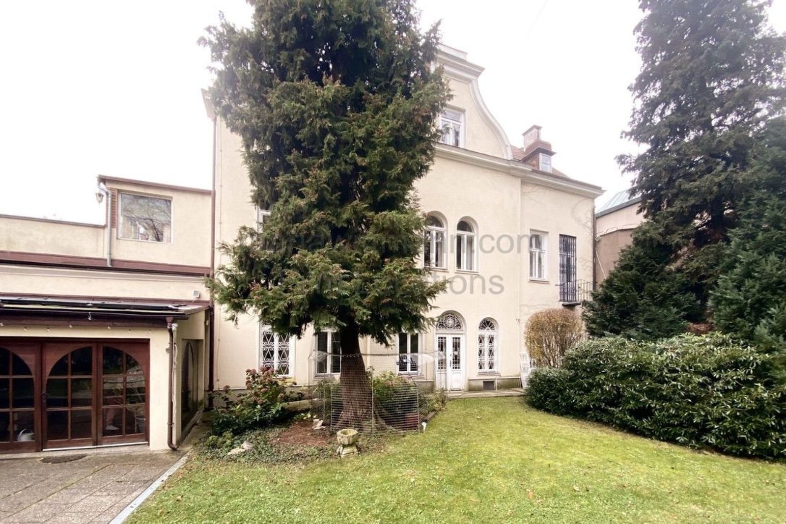 Location 240 - Photo 18