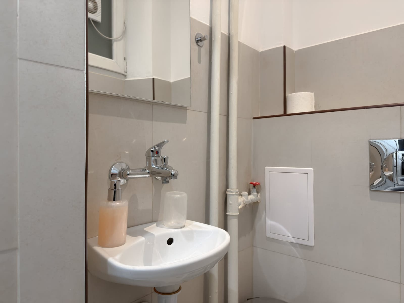 Cozy Central 1BD Apartment - Photo 14