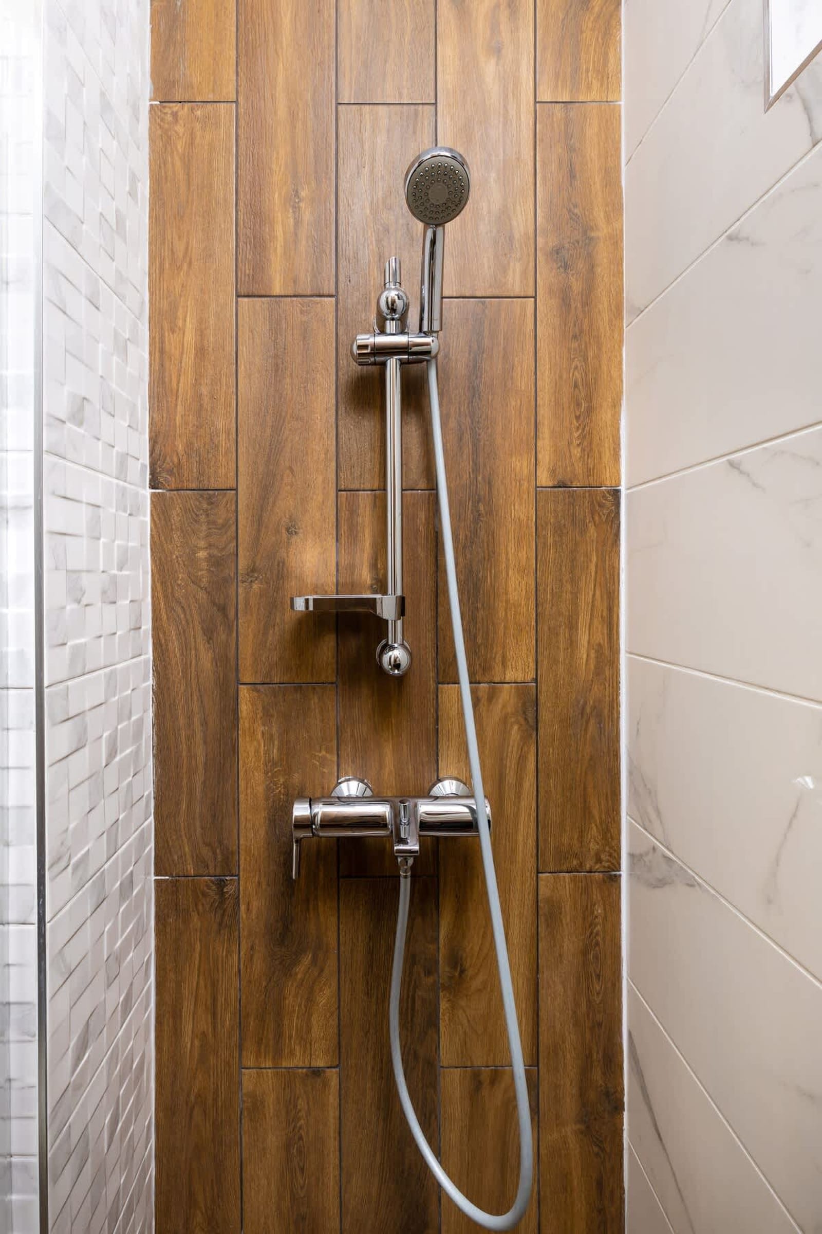 The Urban Nest-2BD Apartment with a Terrace - Photo 16