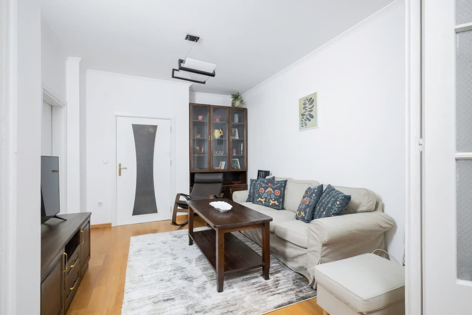 1BD flat with Desk on Russian Monument Square - Photo 10