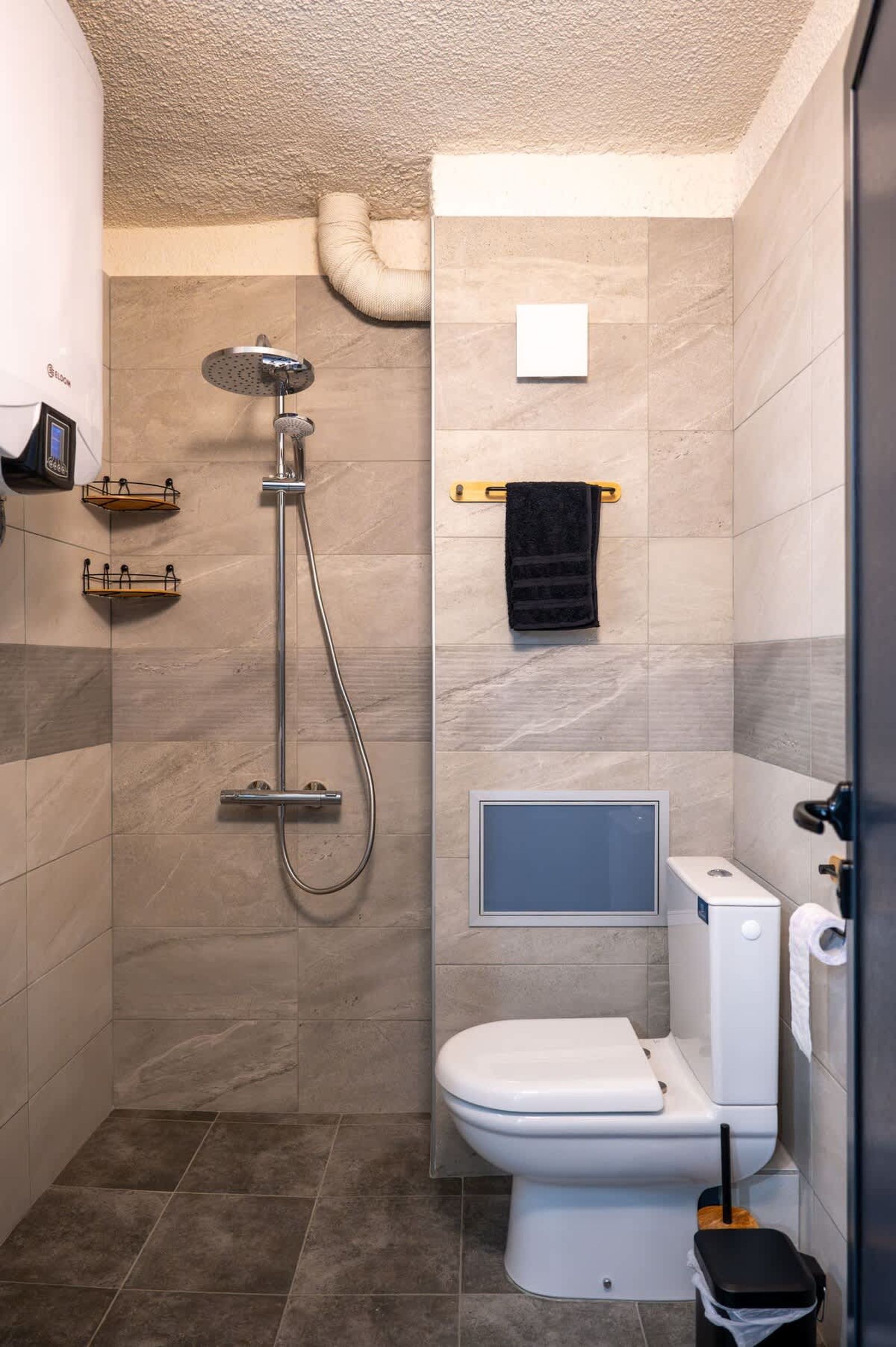 Skyline Studio - Photo 16