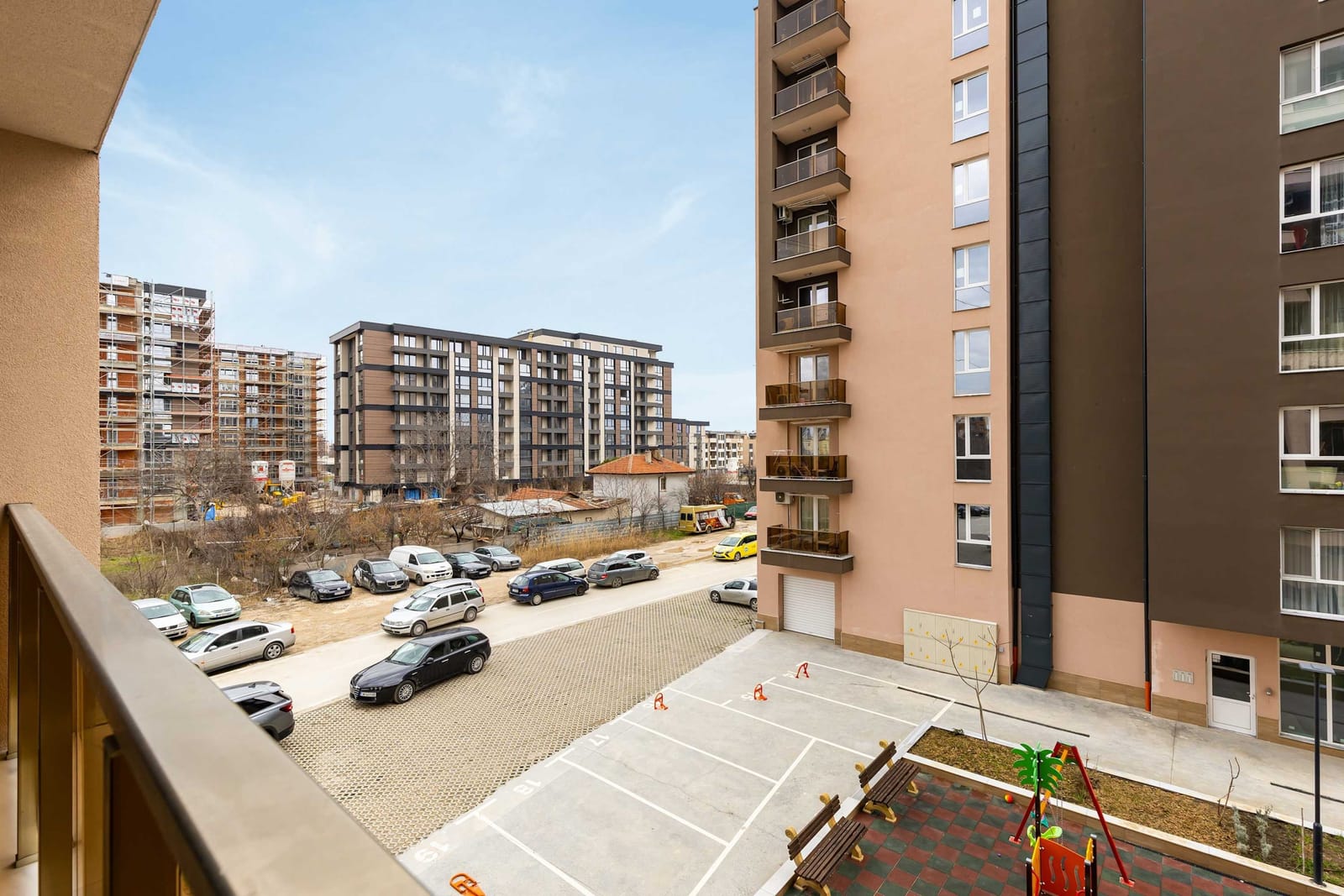 The Cozy Nest - Modern 1BR with Balcony - Photo 30