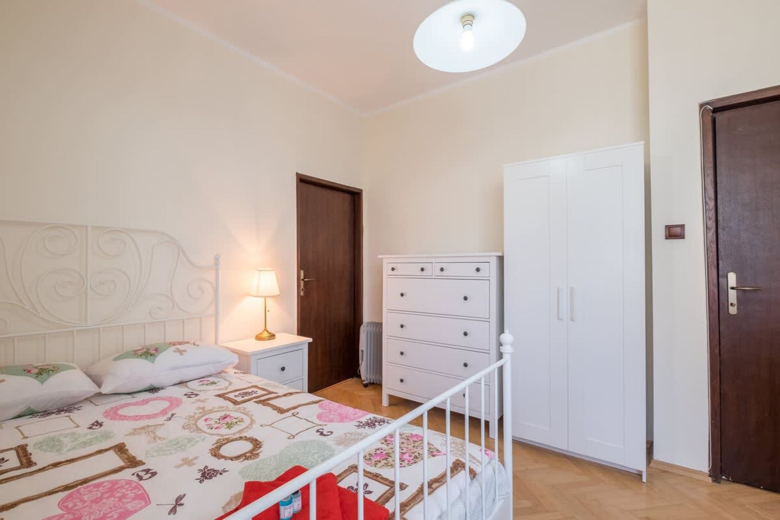 Very Central &amp; Aristocratic 2BDR w/ ACs - Photo 15