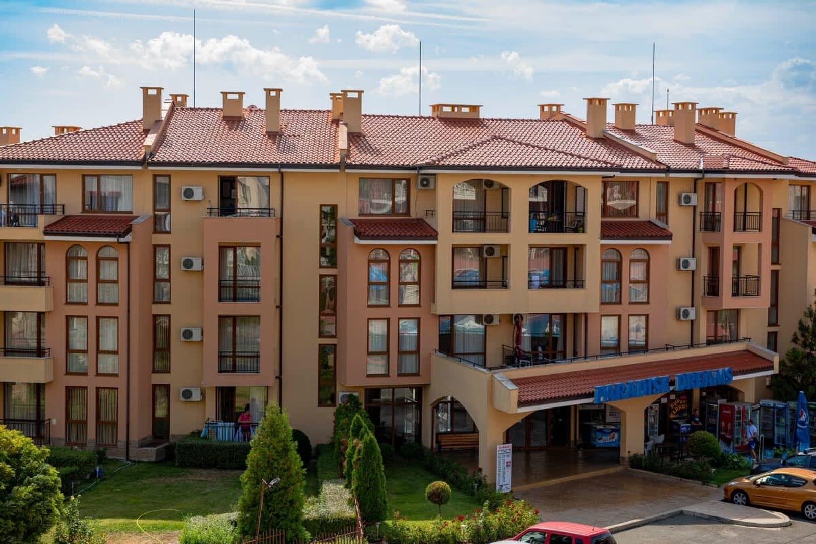 Paradise Dreams Lively Studio with pool view - Photo 31