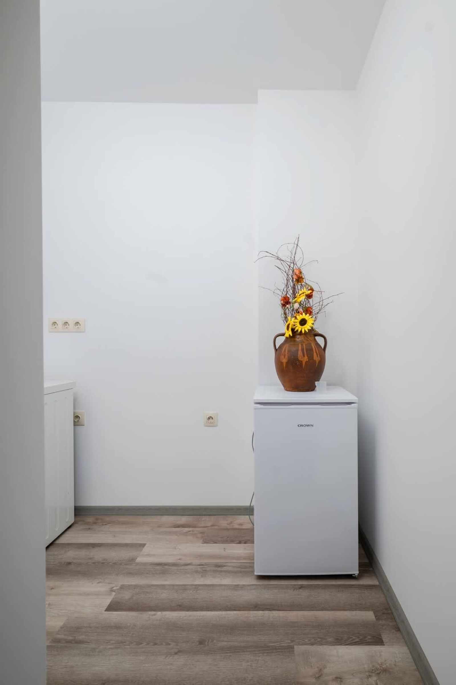 Central 1BD Next to Womens Market and Sofia's Gems - Photo 12