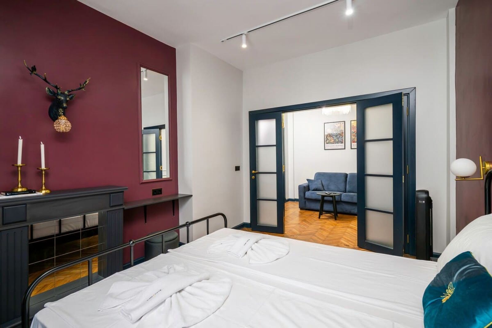 Royal Retreat - Your central designer spot - Photo 13