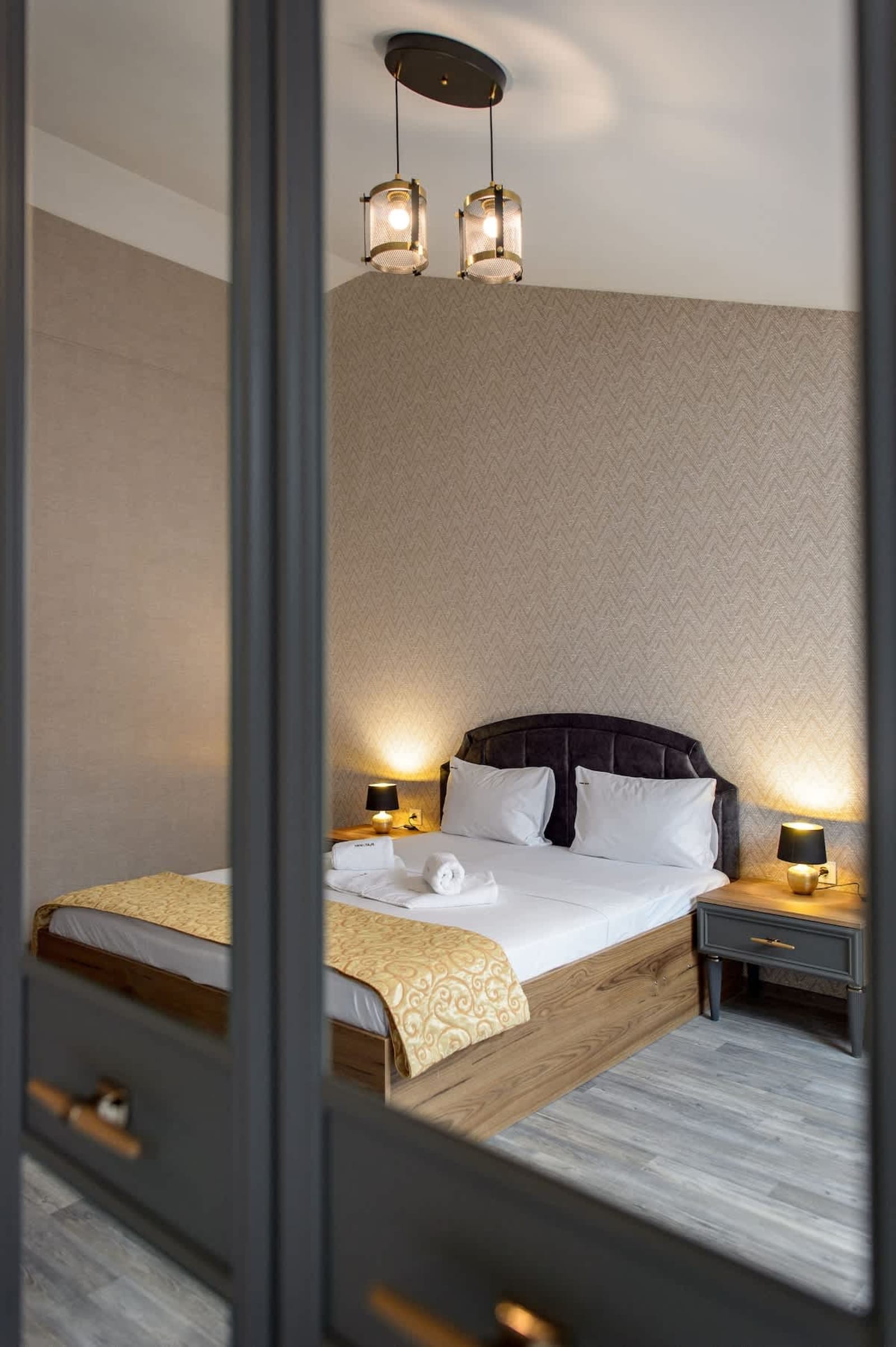 Luxury 2-bedroom apartment by Studenets Center - Photo 25