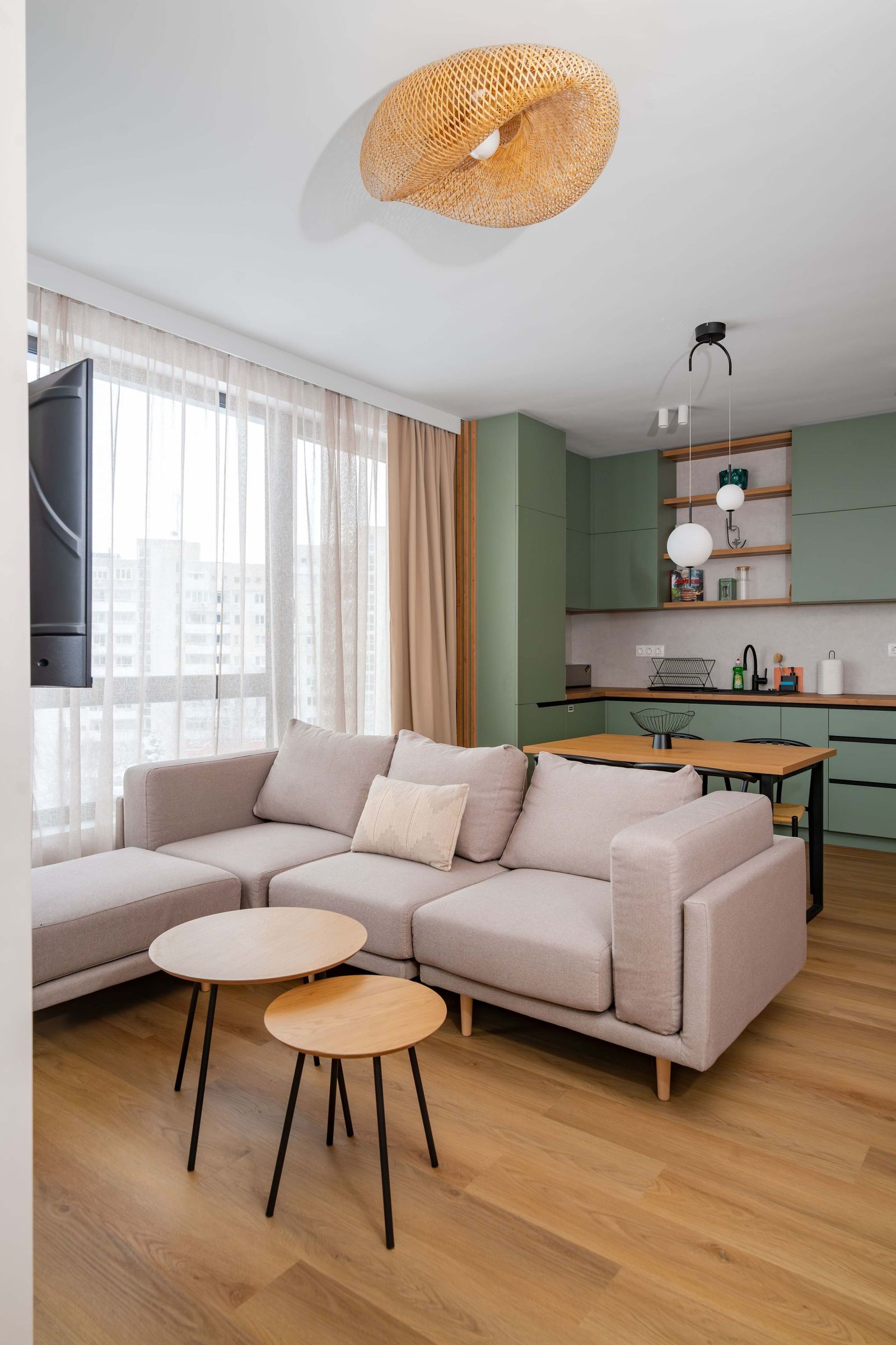 Spacious 2BR Apartment - Modern Design - Photo 22