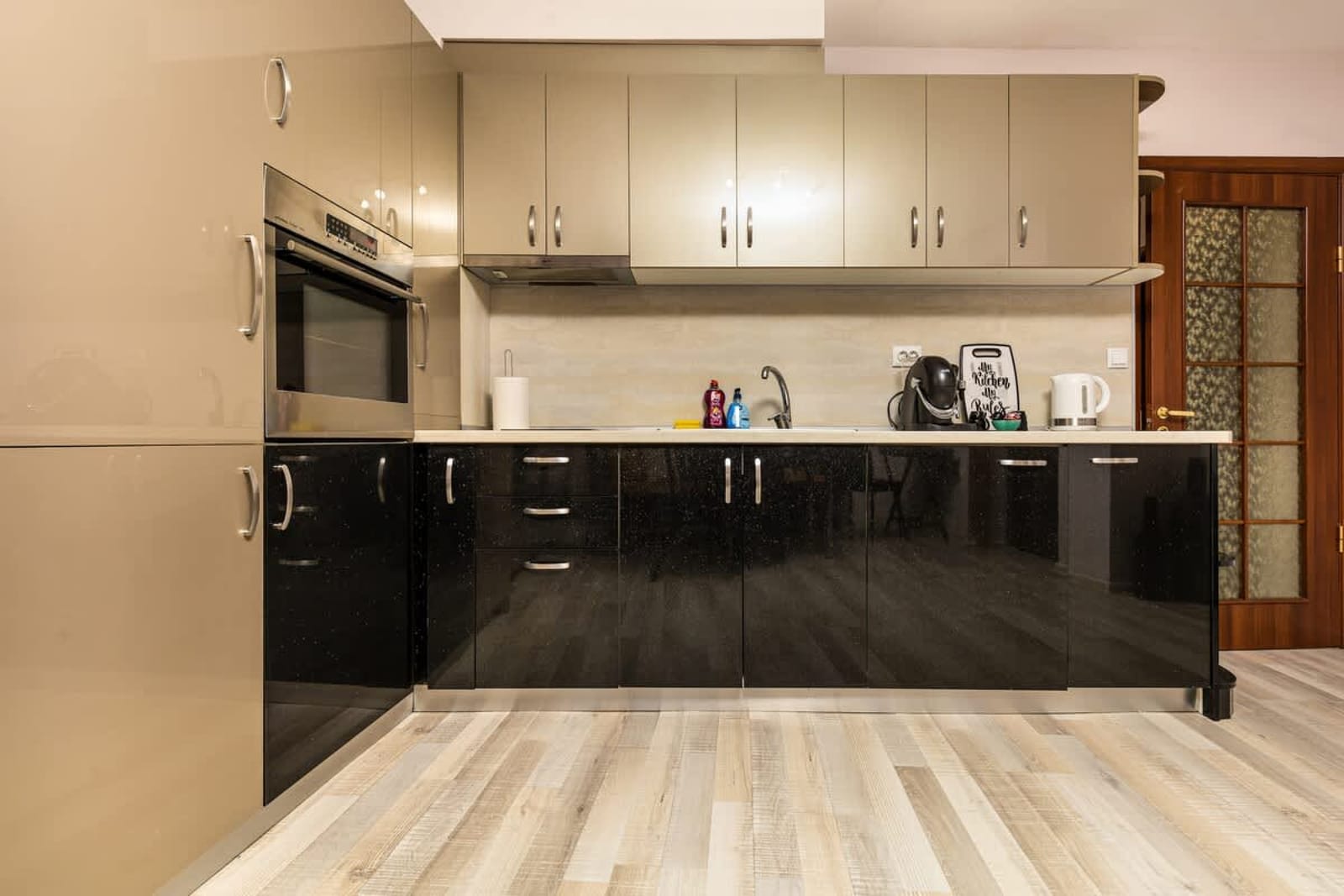 Downtown 1BD Apartment w/ Cosy Balcony - Photo 3