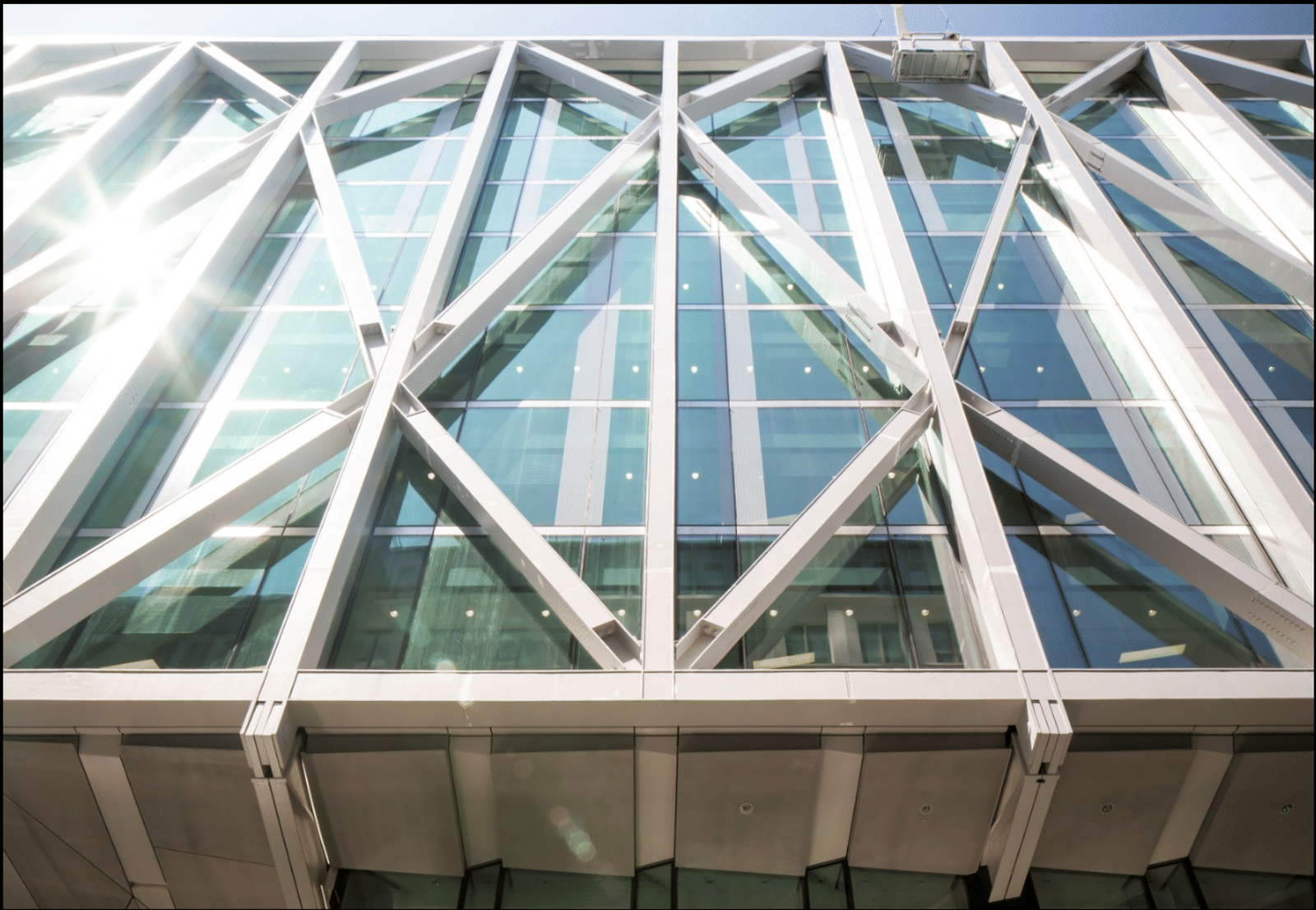 Deutsche Bank Headquarters - Photo 11