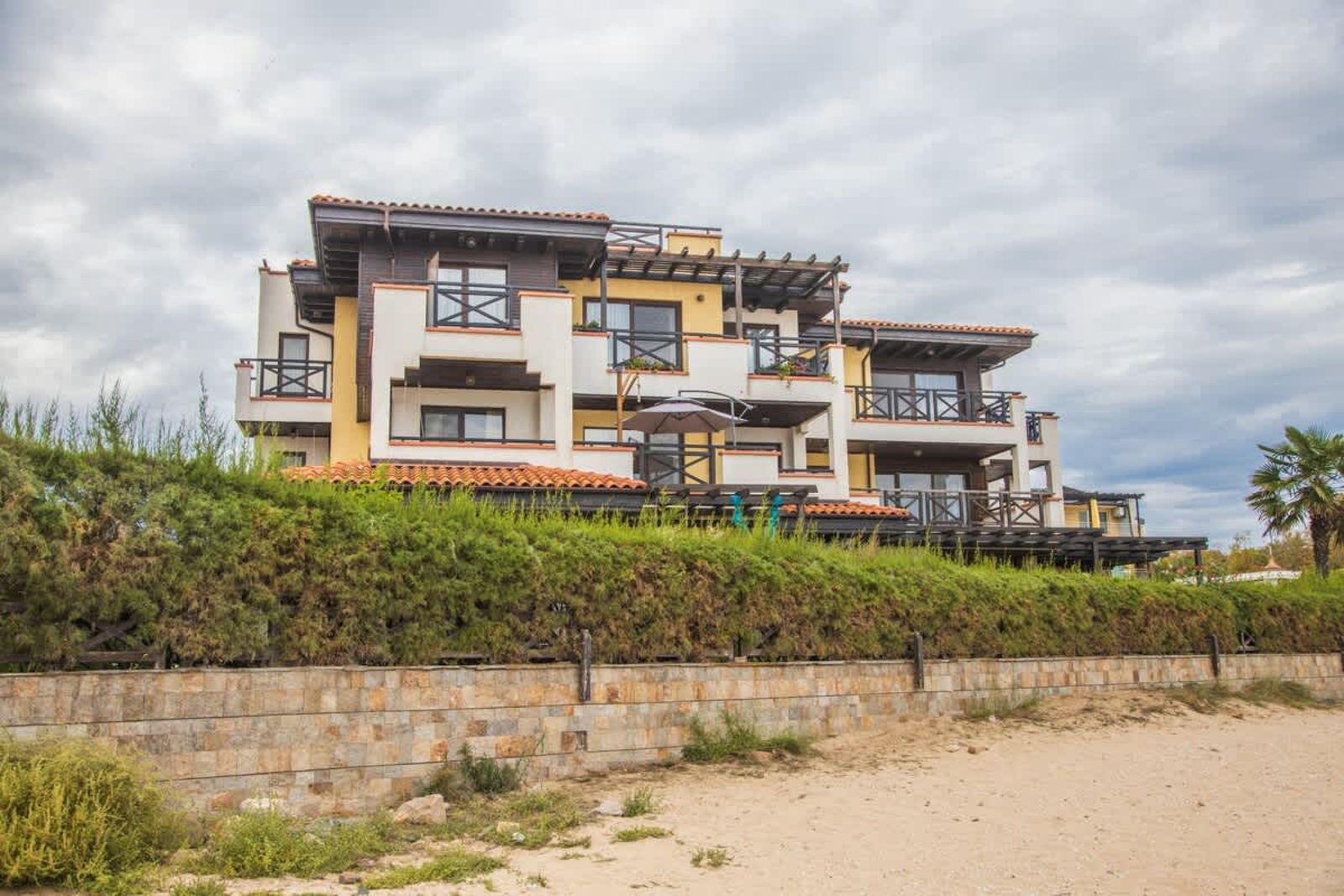 Lovely 3BD flat with Parking and Sea View - Photo 42