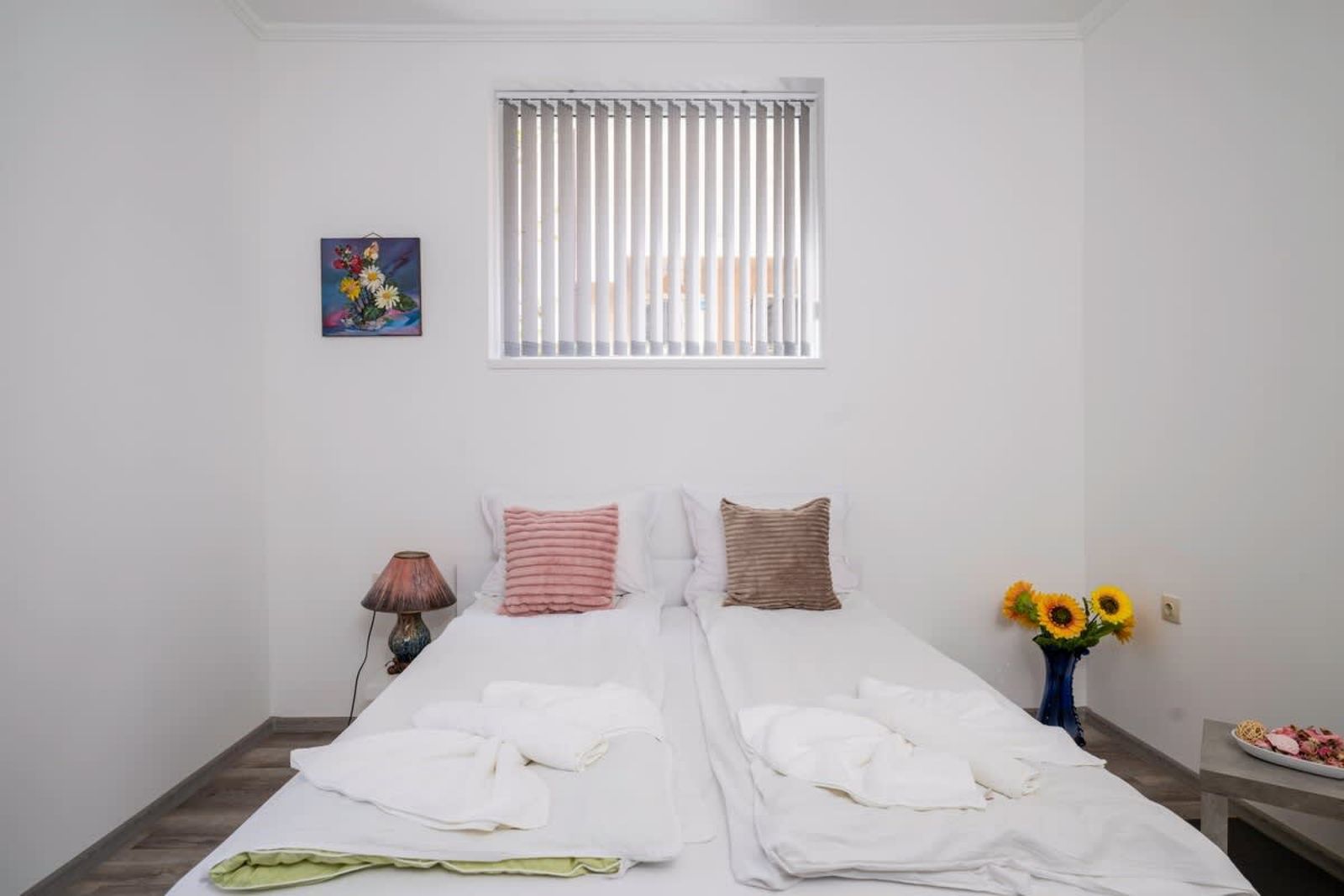 Central 1BD Next to Womens Market and Sofia's Gems - Photo 13