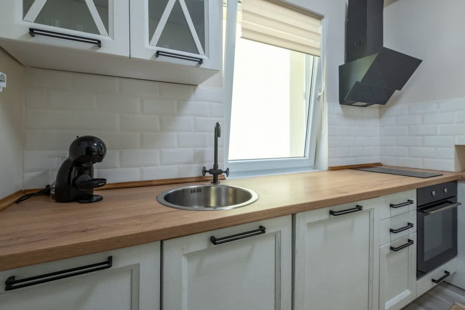 Central Charm  2BD apartment close to NDK - Photo 9