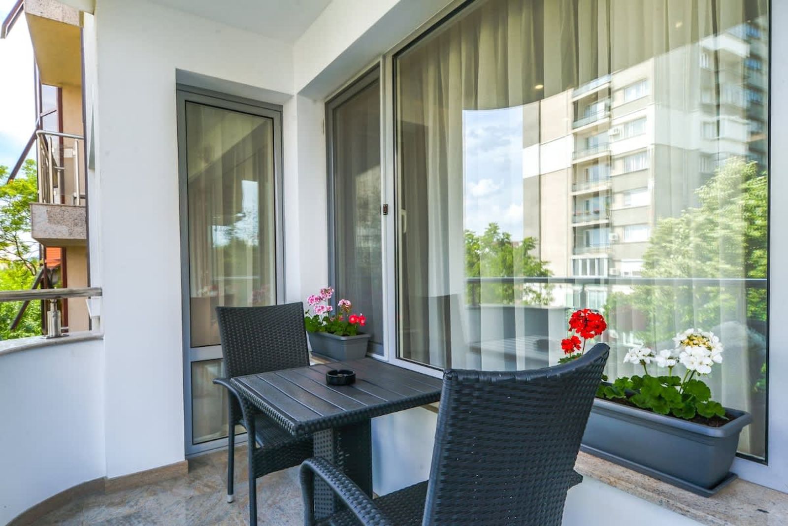 The M Place - Photo 4