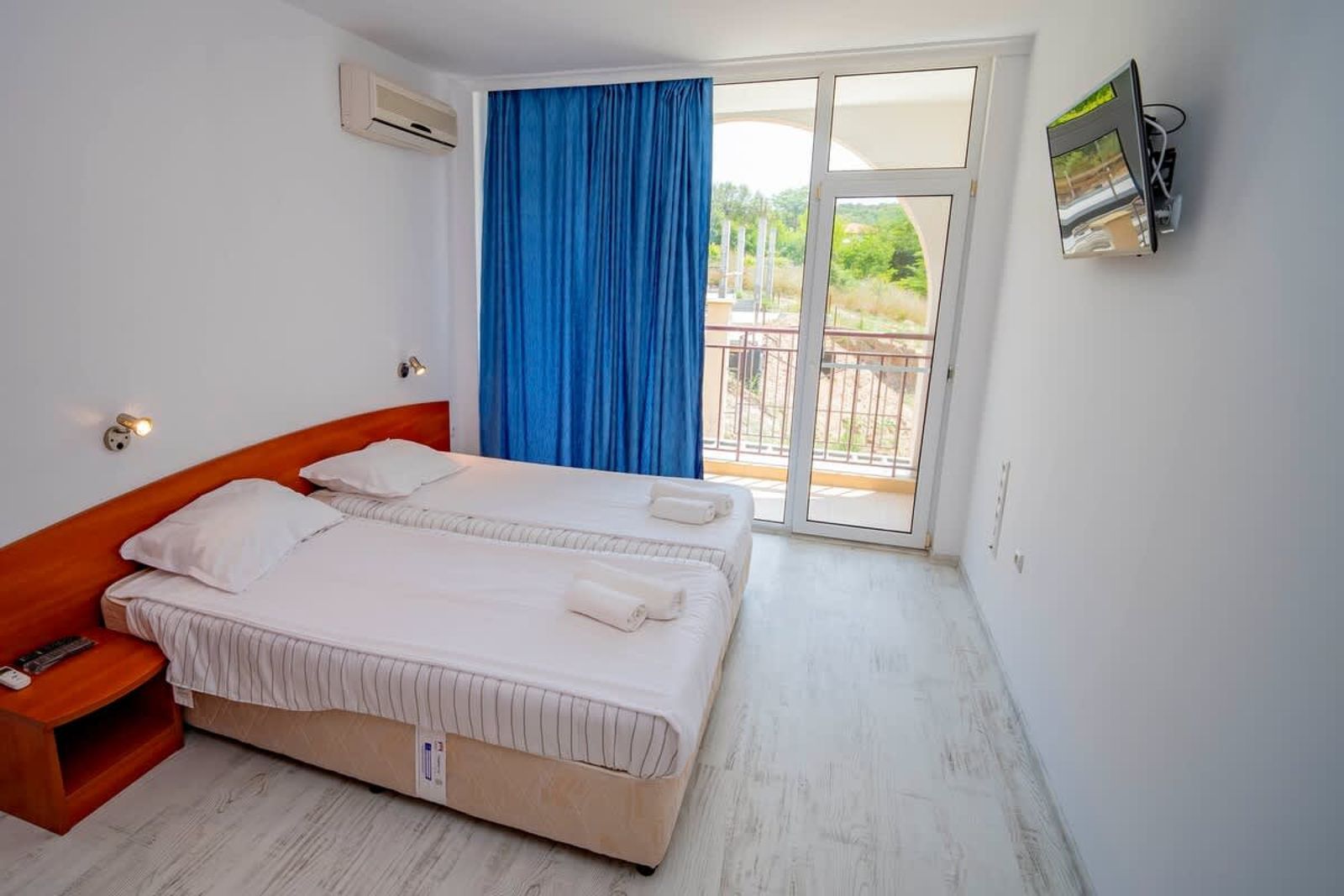 Harmani Haven 1BD Apart + Parking by Flat Manager - Photo 3