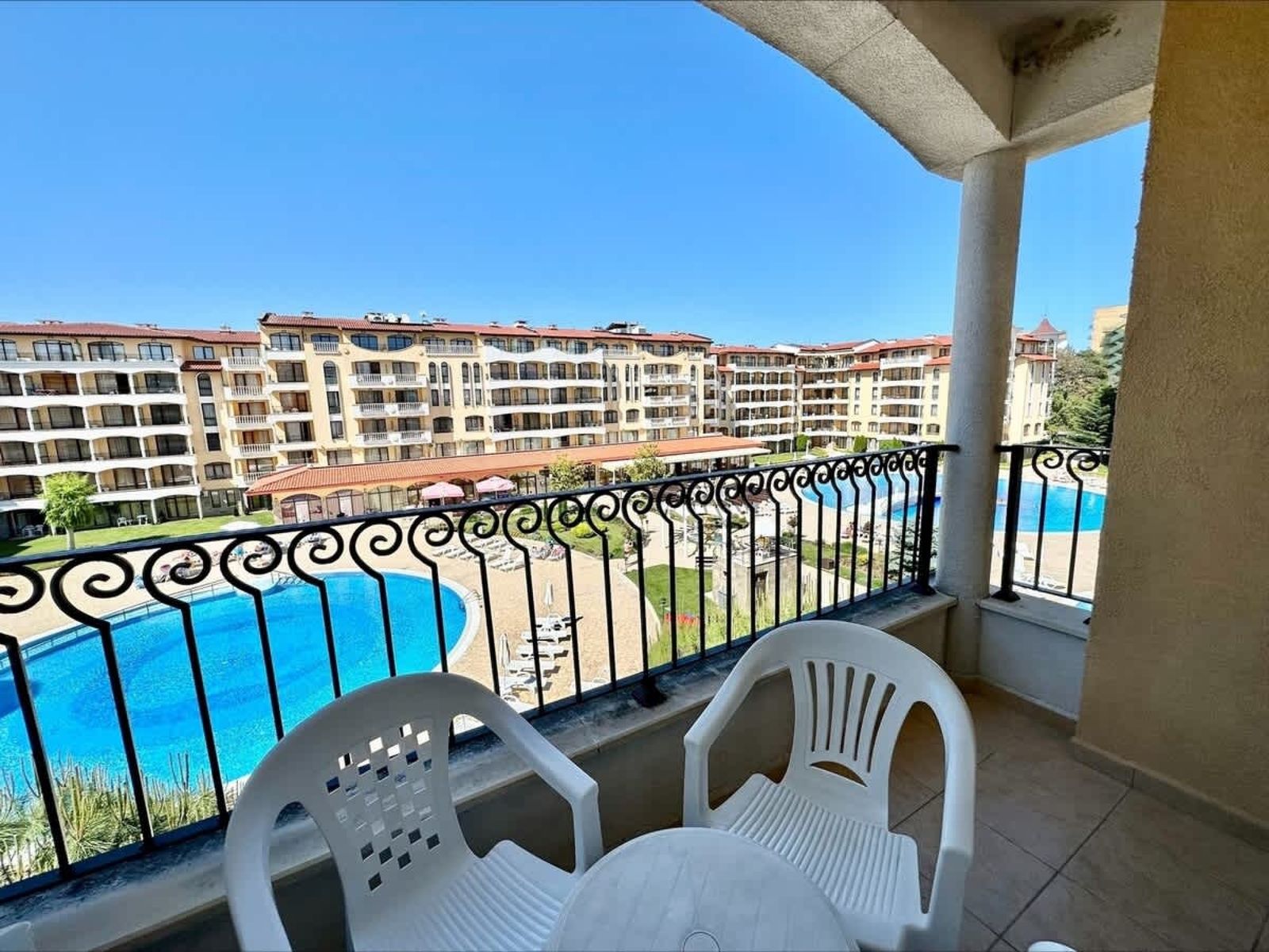 Cozy 1 bedroom pool view  Royal Sun - Photo 58