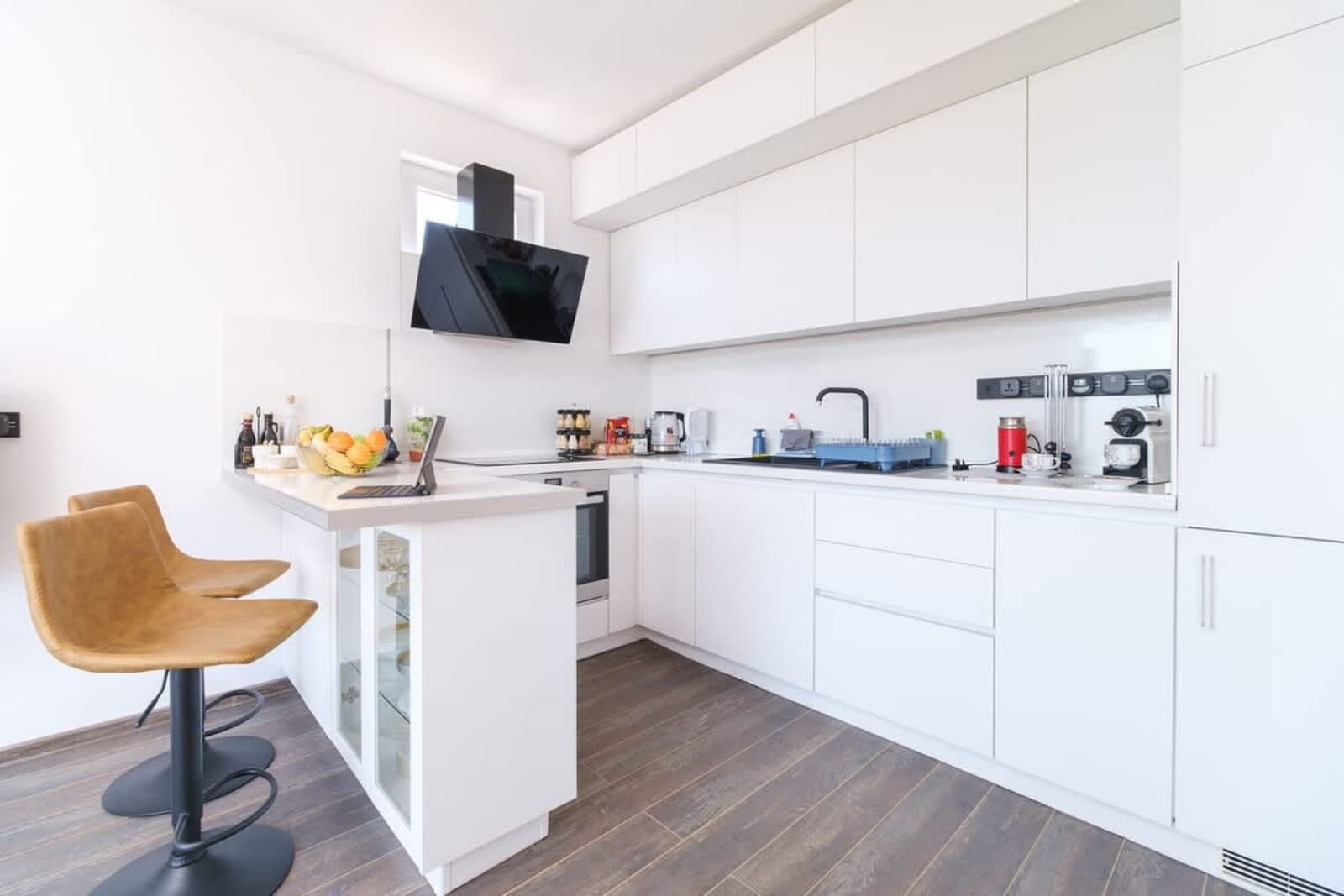 Serene Luxe Oasis Retreat on the Outskirts - Photo 8