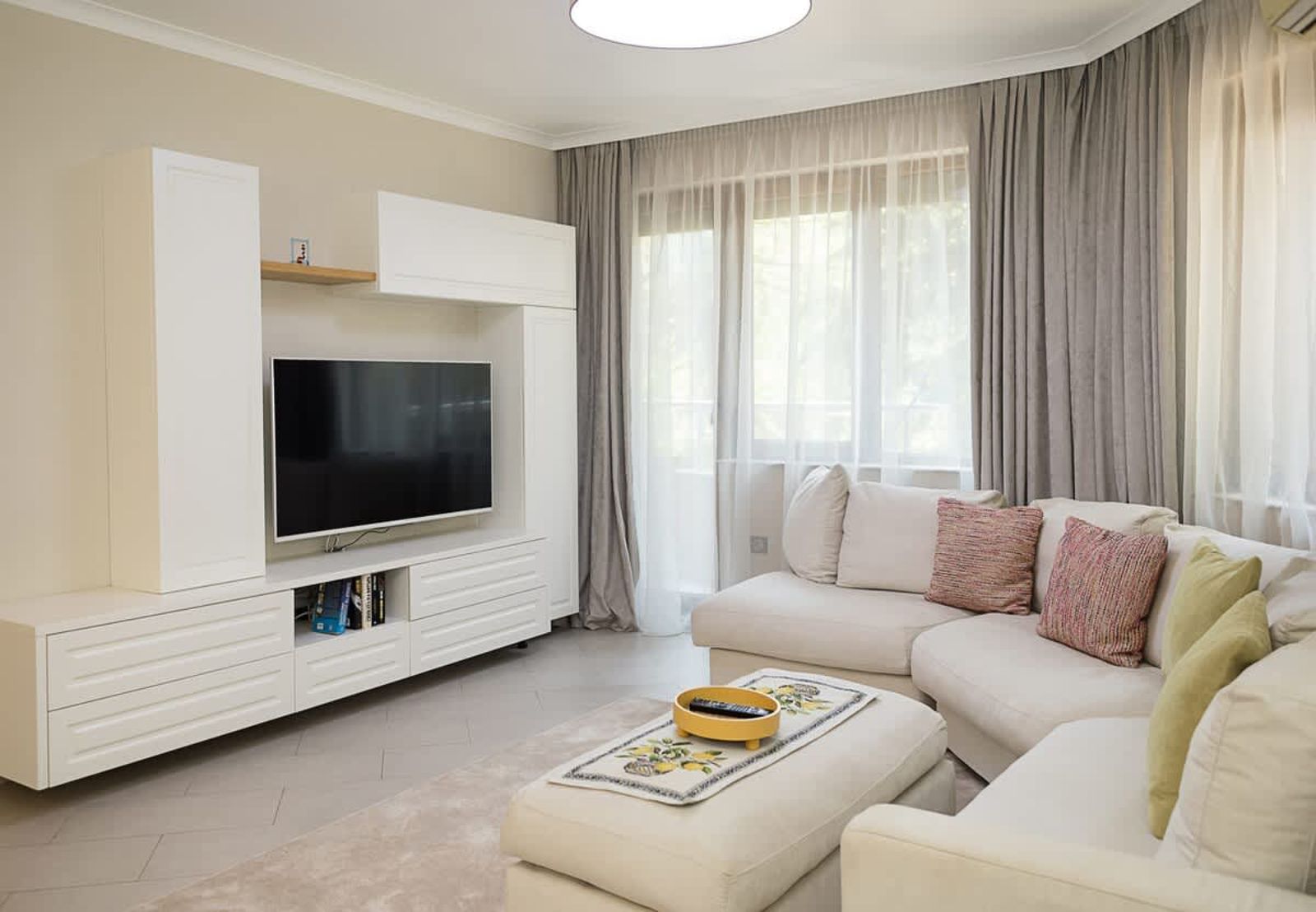 Modern 1-Bedroom Retreat in Varna’s Sea Garden - Photo 8